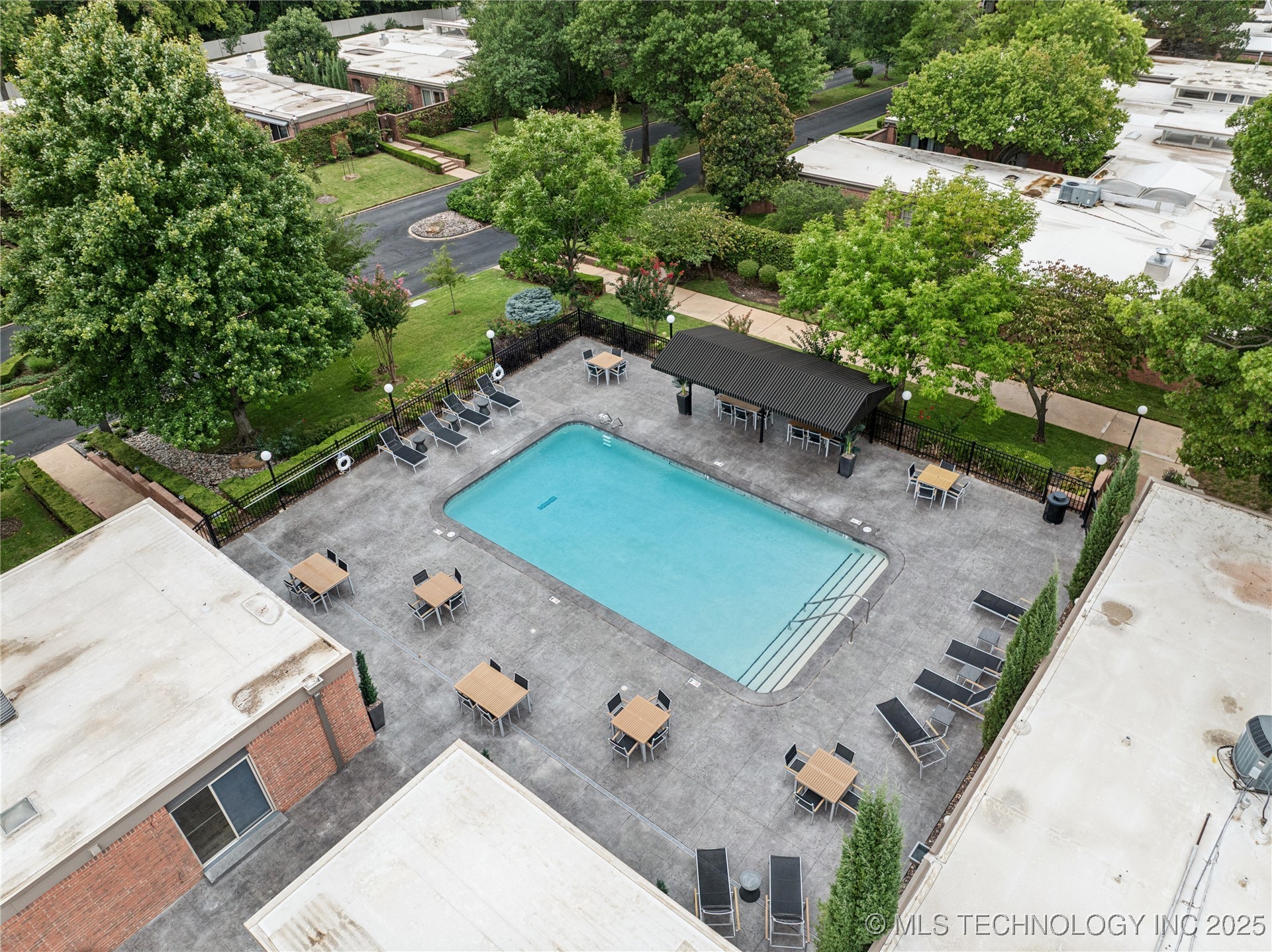 2411 E 72nd Place 2-a-3 Property Photo 40