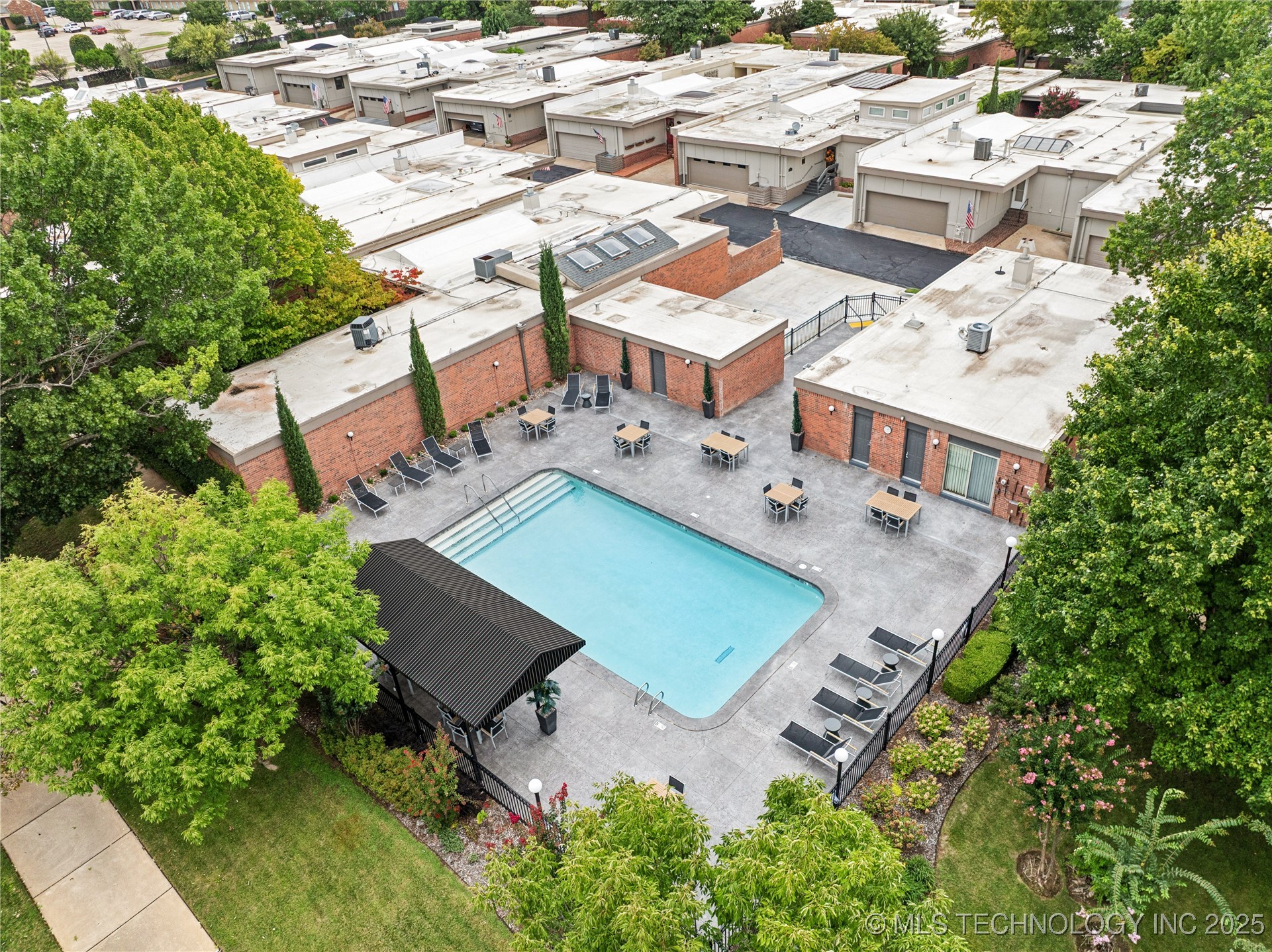 2411 E 72nd Place 2-a-3 Property Photo 41