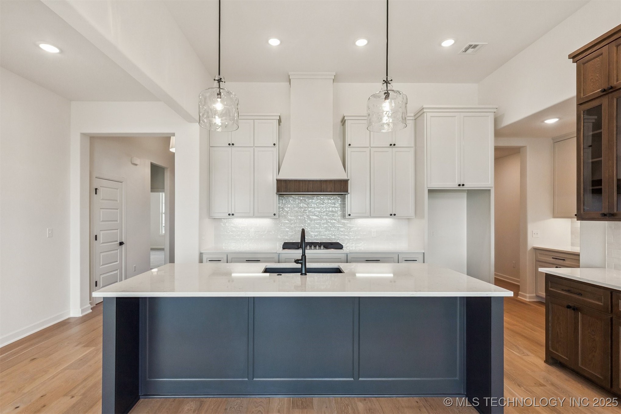 2722 E 134th Circle Property Photo 17