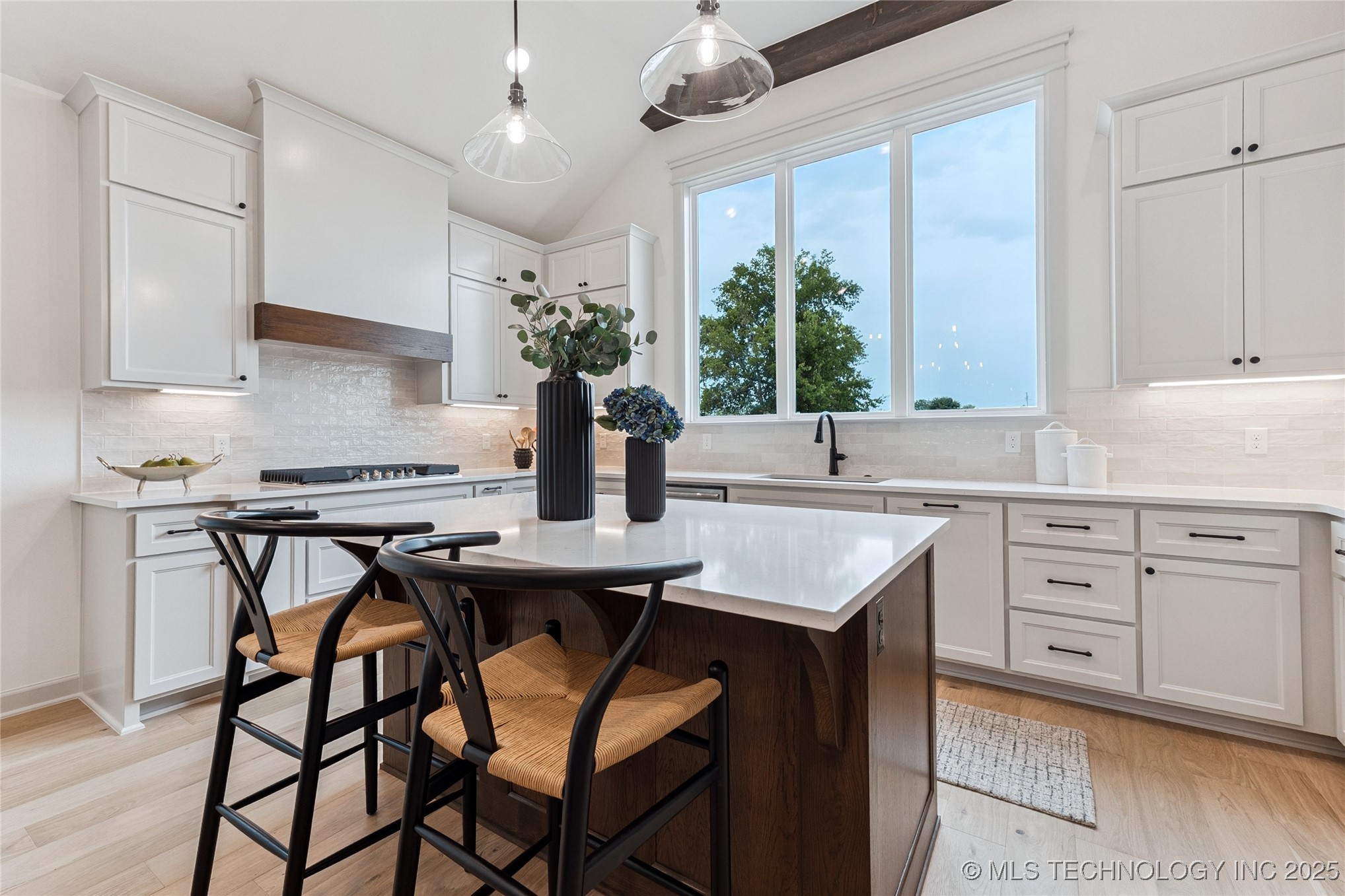 2325 E 134th Circle Property Photo 24