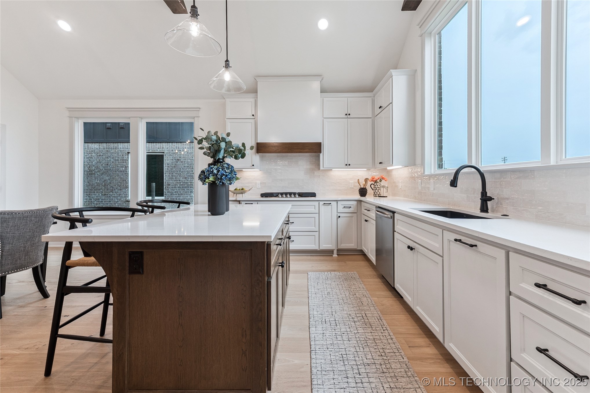 2325 E 134th Circle Property Photo 26