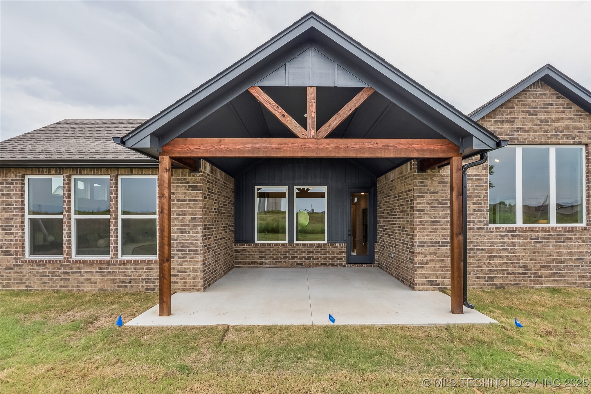 2325 E 134th Circle Property Photo 81