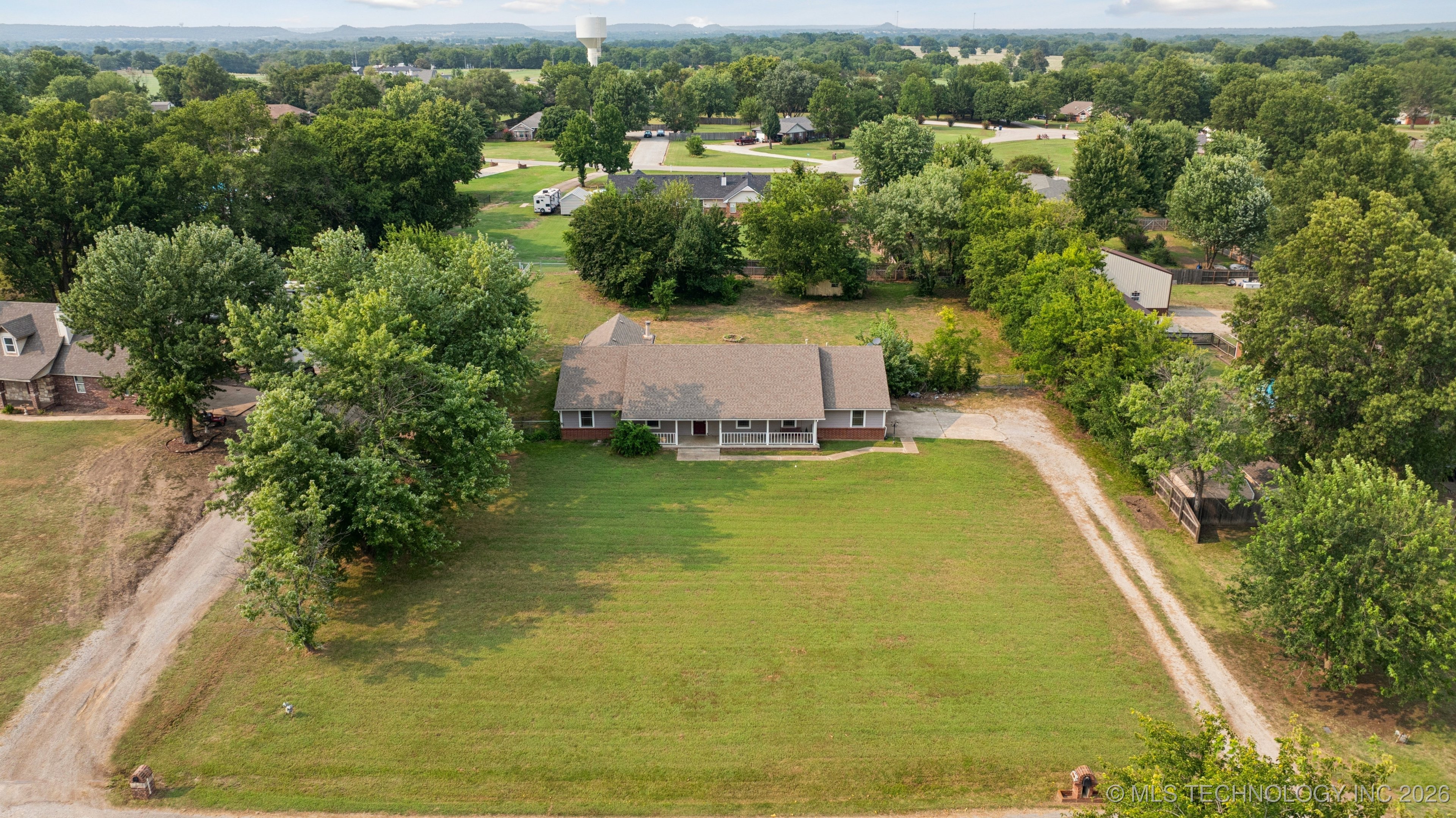 11901 Laurel Lane Property Photo 2