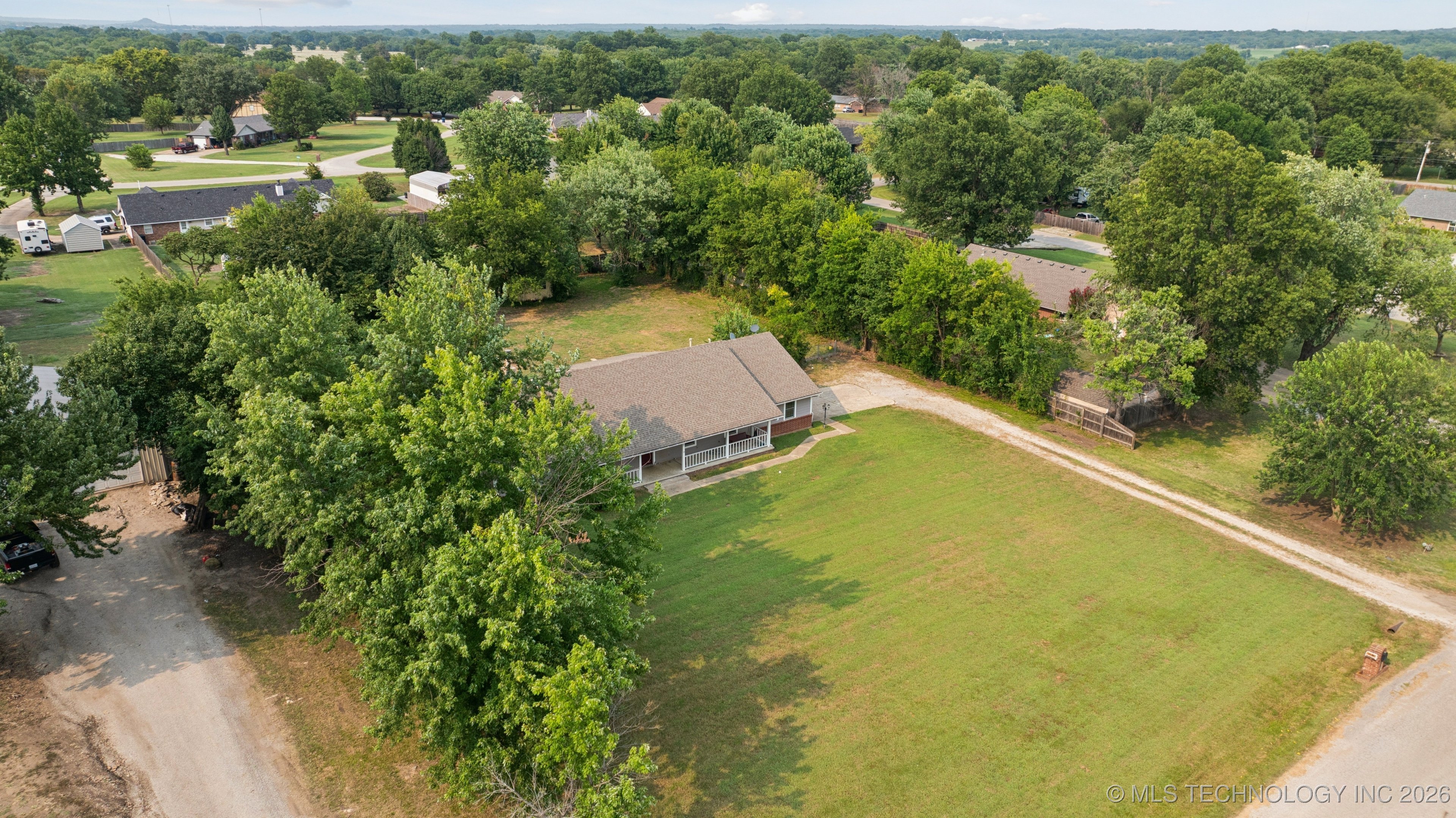 11901 Laurel Lane Property Photo 7