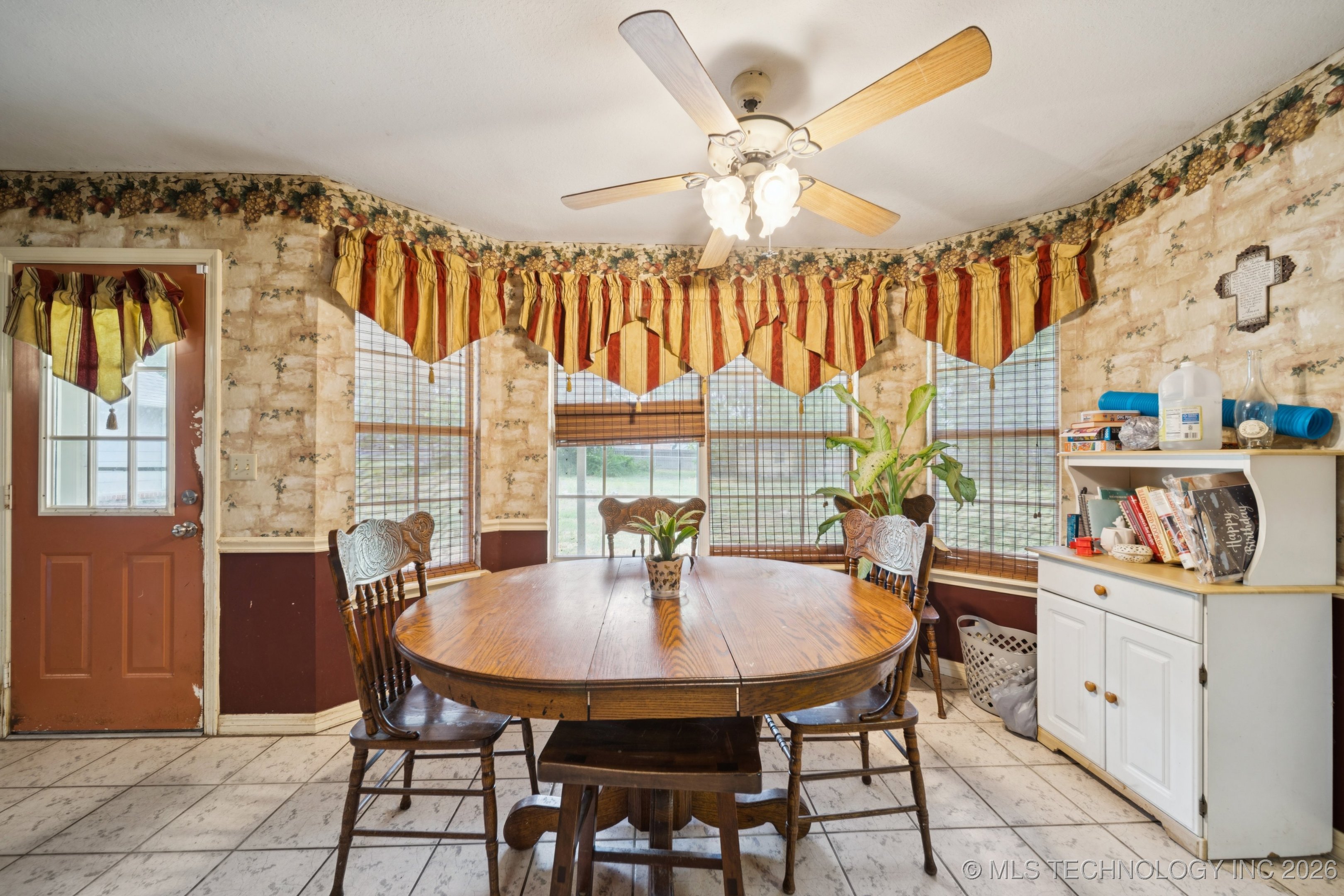 11901 Laurel Lane Property Photo 14