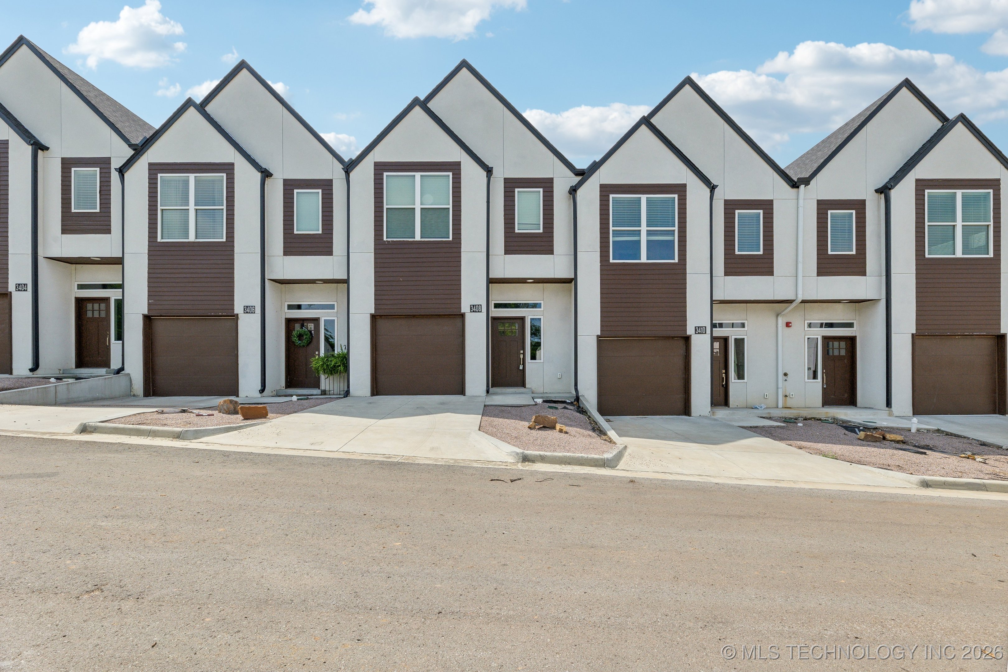 3408 Redbud Lane Property Photo 2