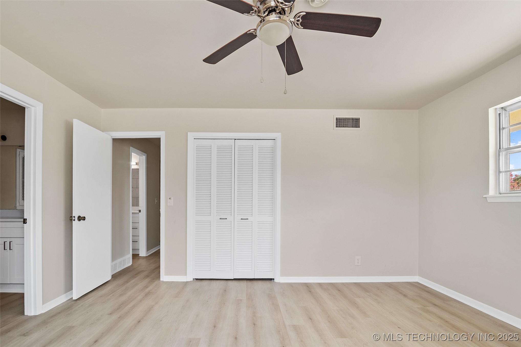 6119 S Hudson Place Property Photo 27