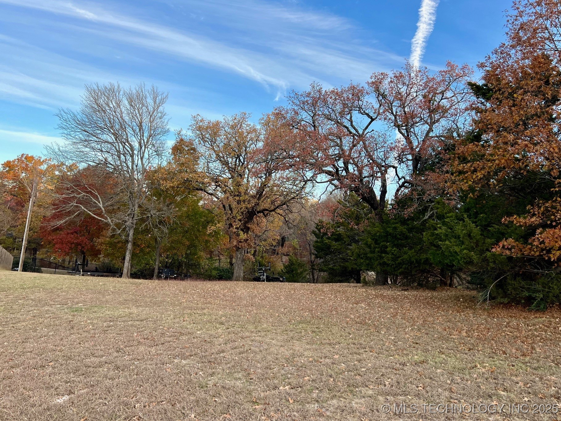 1883 Deer Trail Property Photo 3