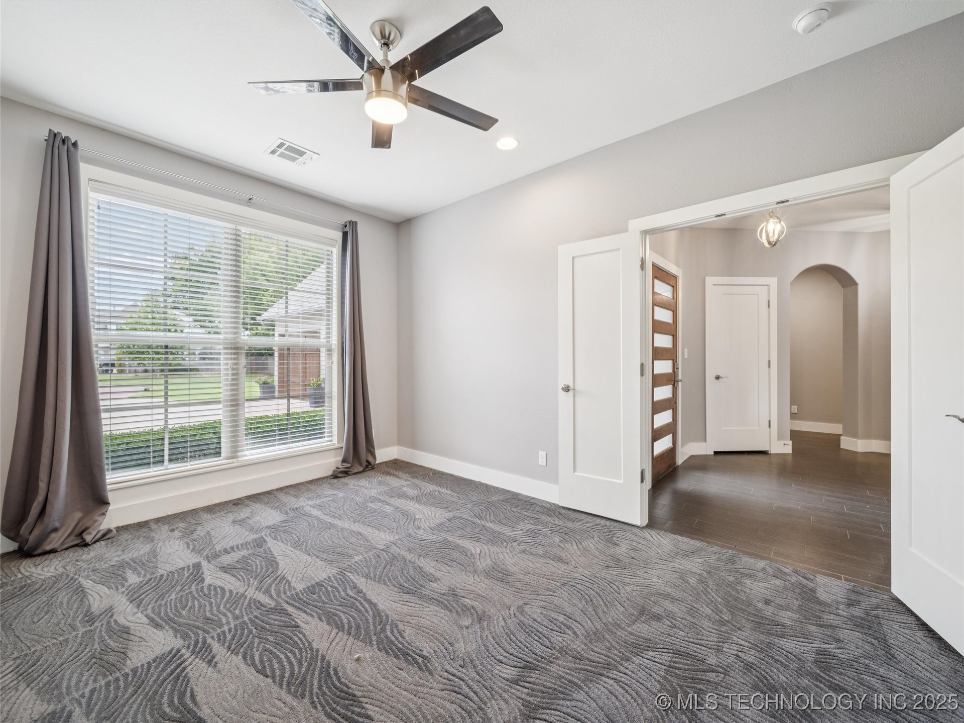 11427 S Ash Street Property Photo 9