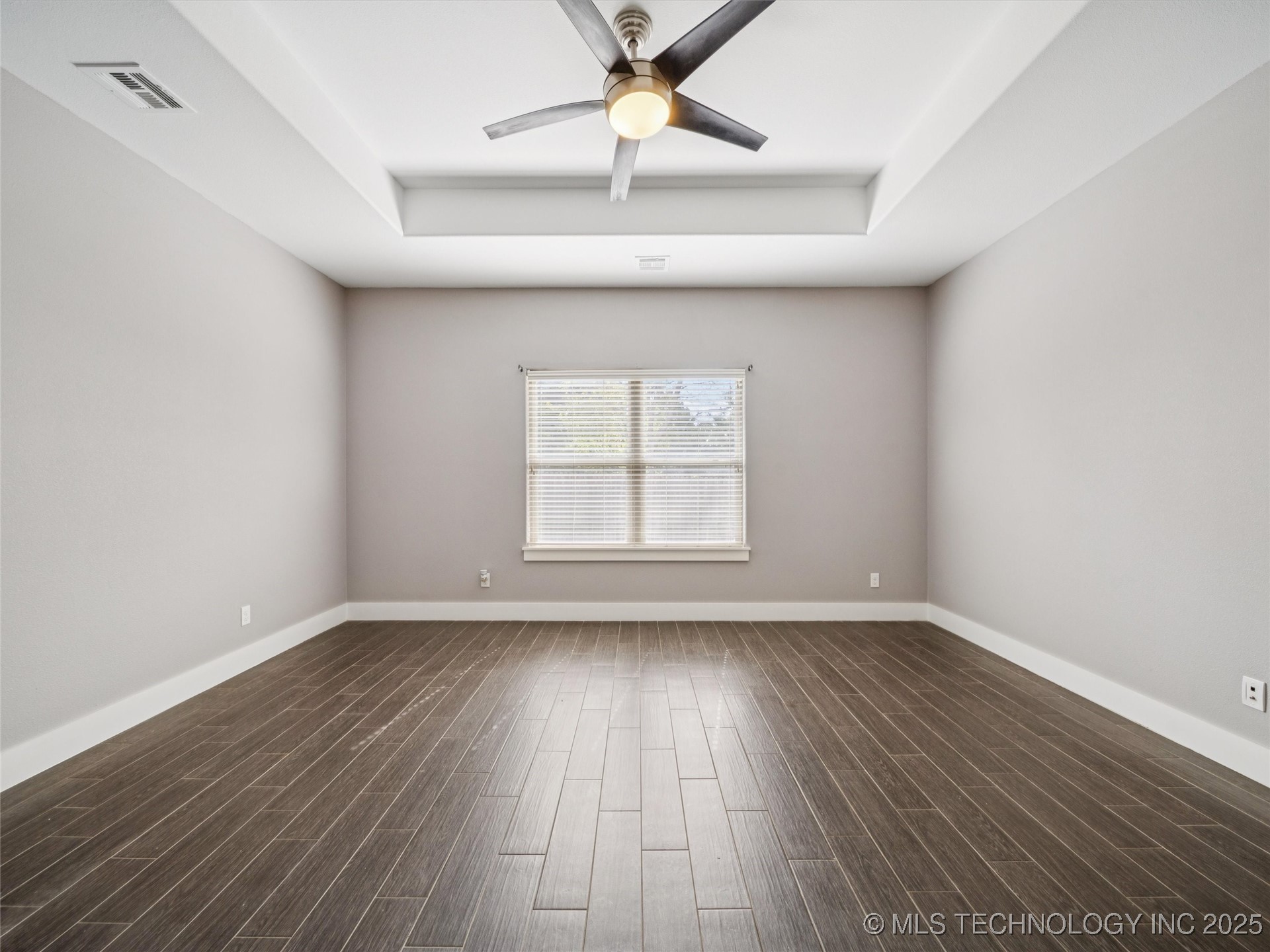 11427 S Ash Street Property Photo 27