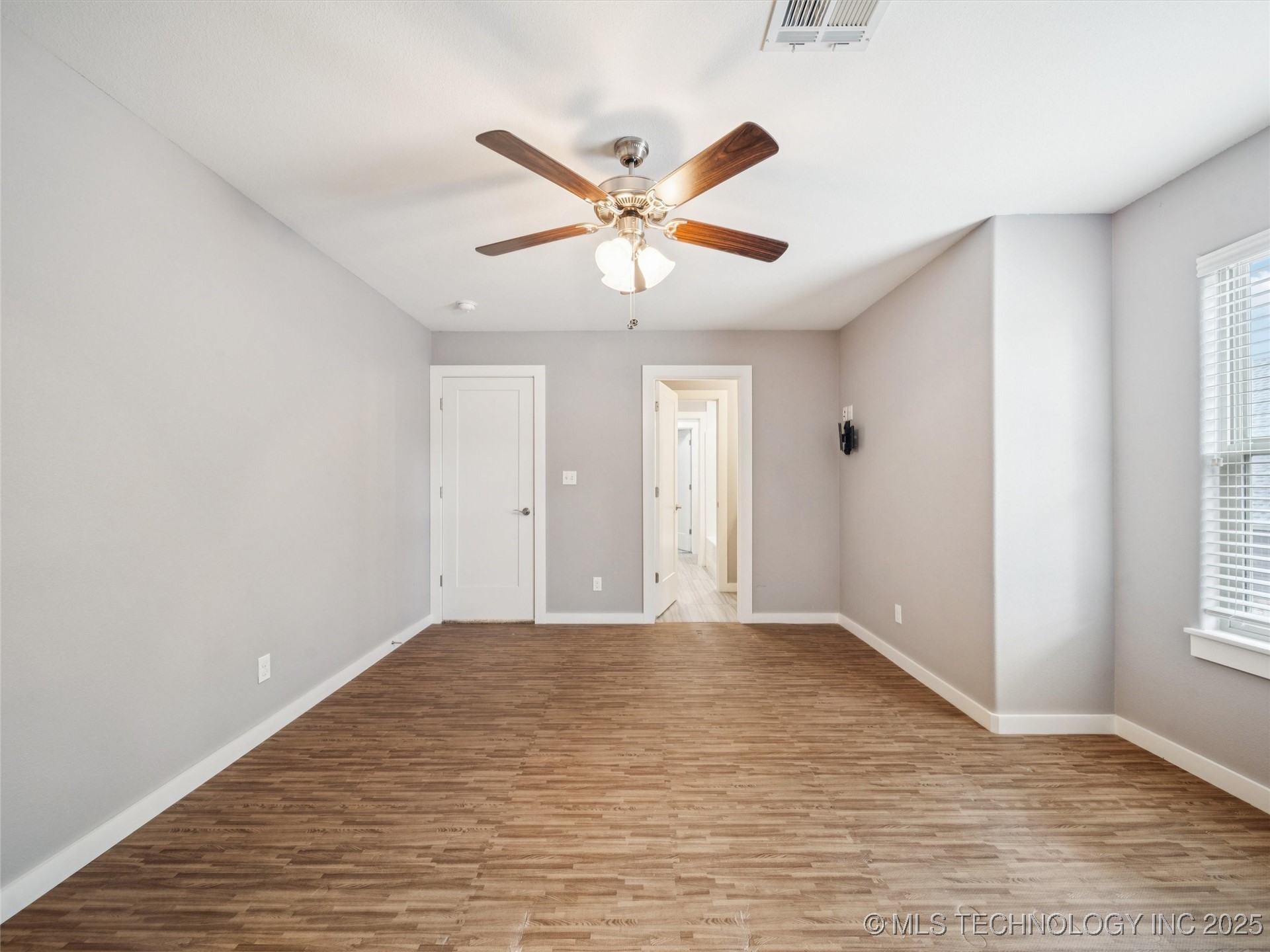 11427 S Ash Street Property Photo 38