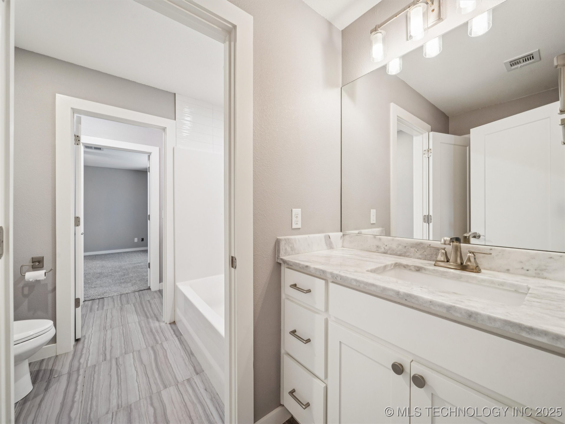 11427 S Ash Street Property Photo 39