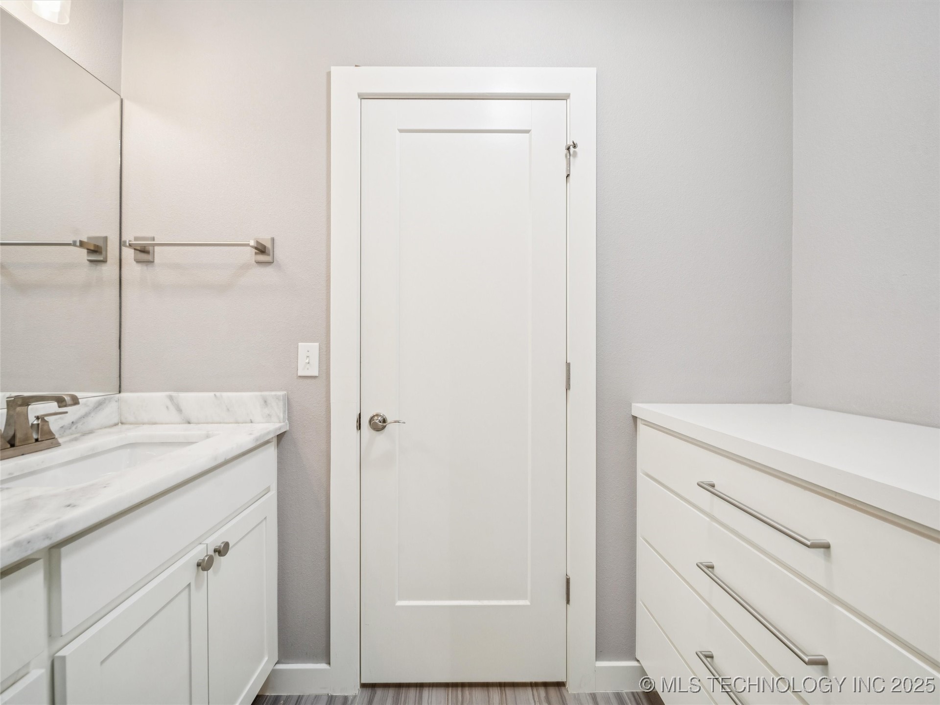 11427 S Ash Street Property Photo 43