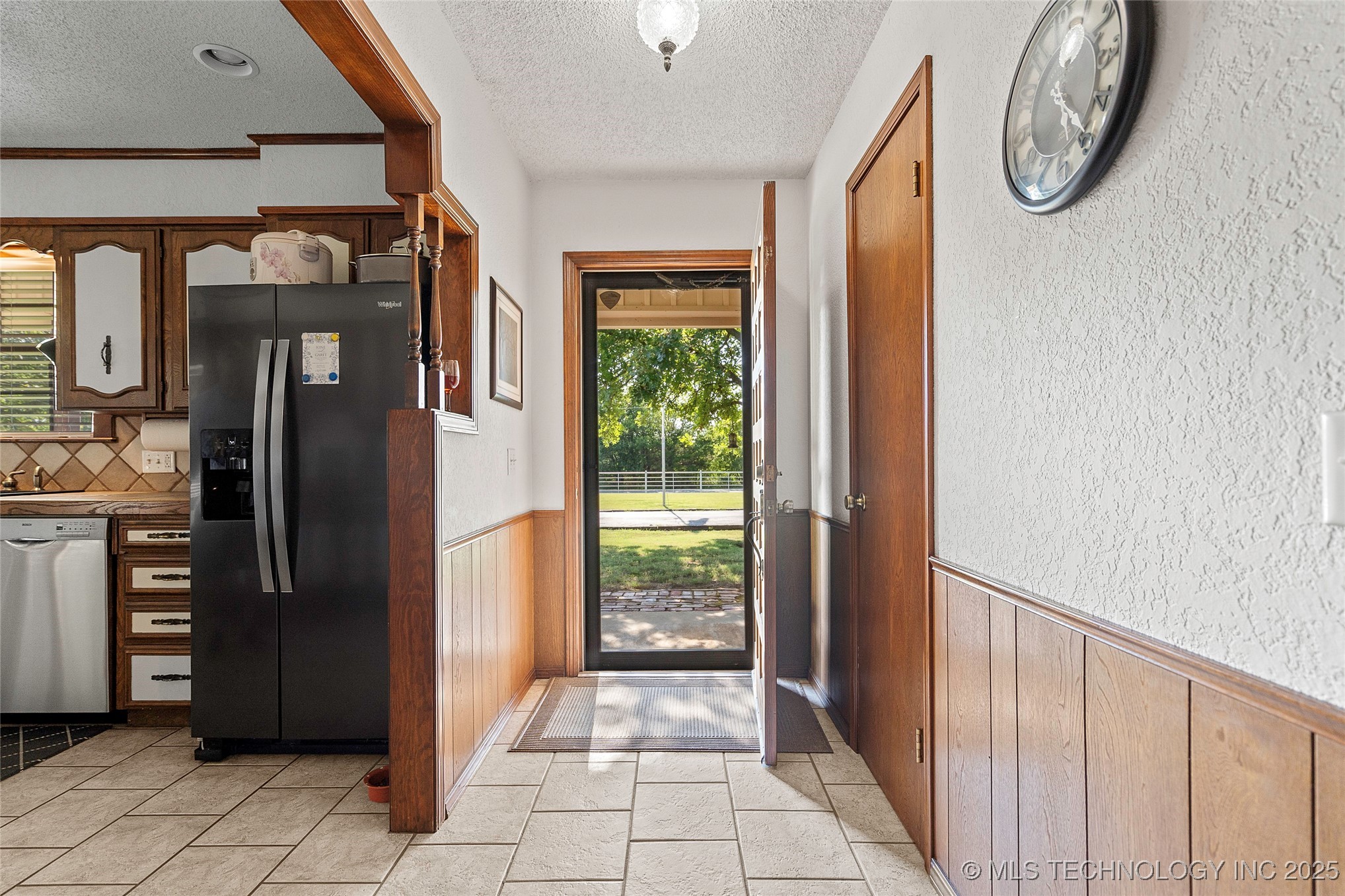 656 Evergreen Street Property Photo 3