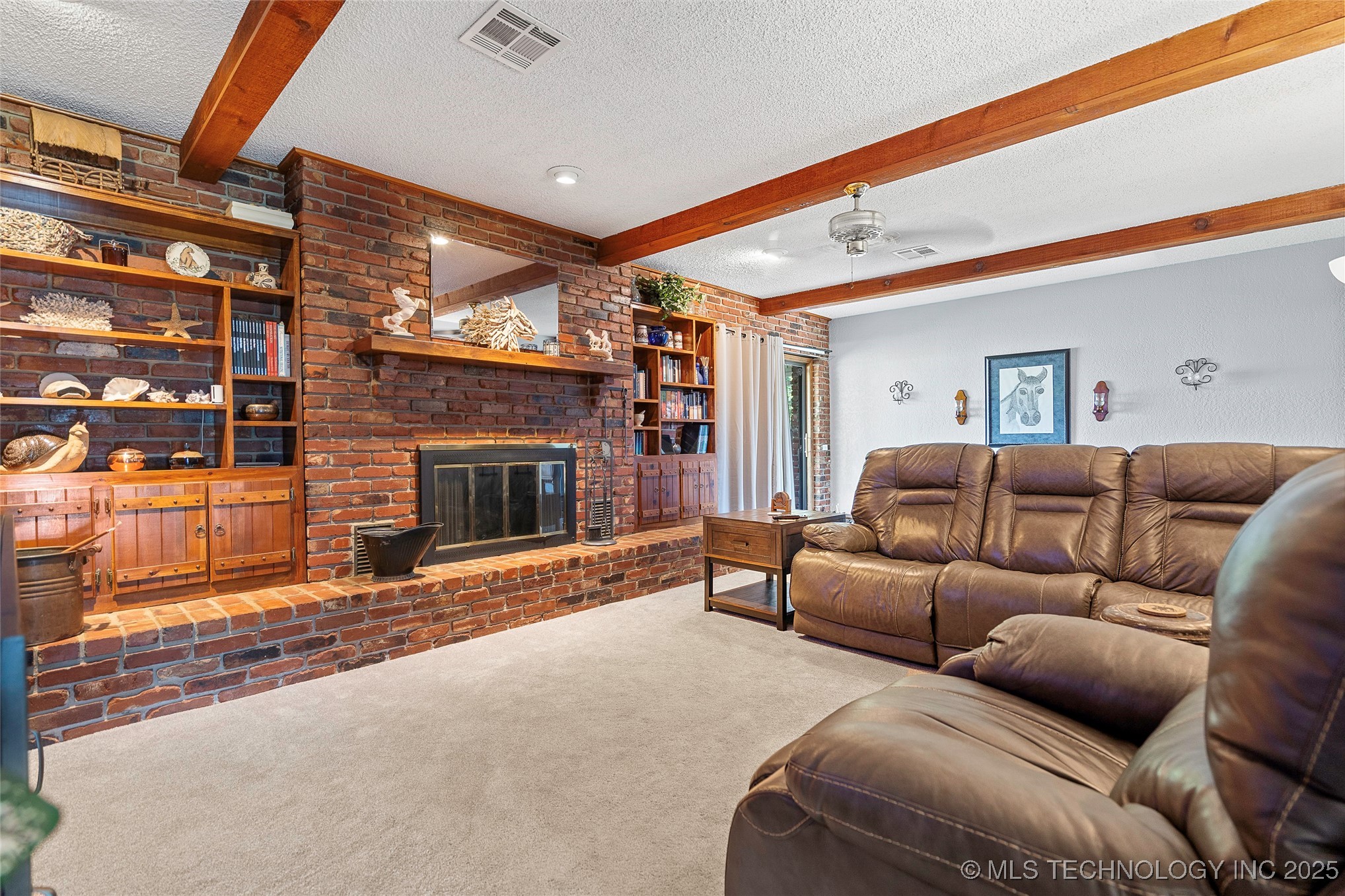 656 Evergreen Street Property Photo 4