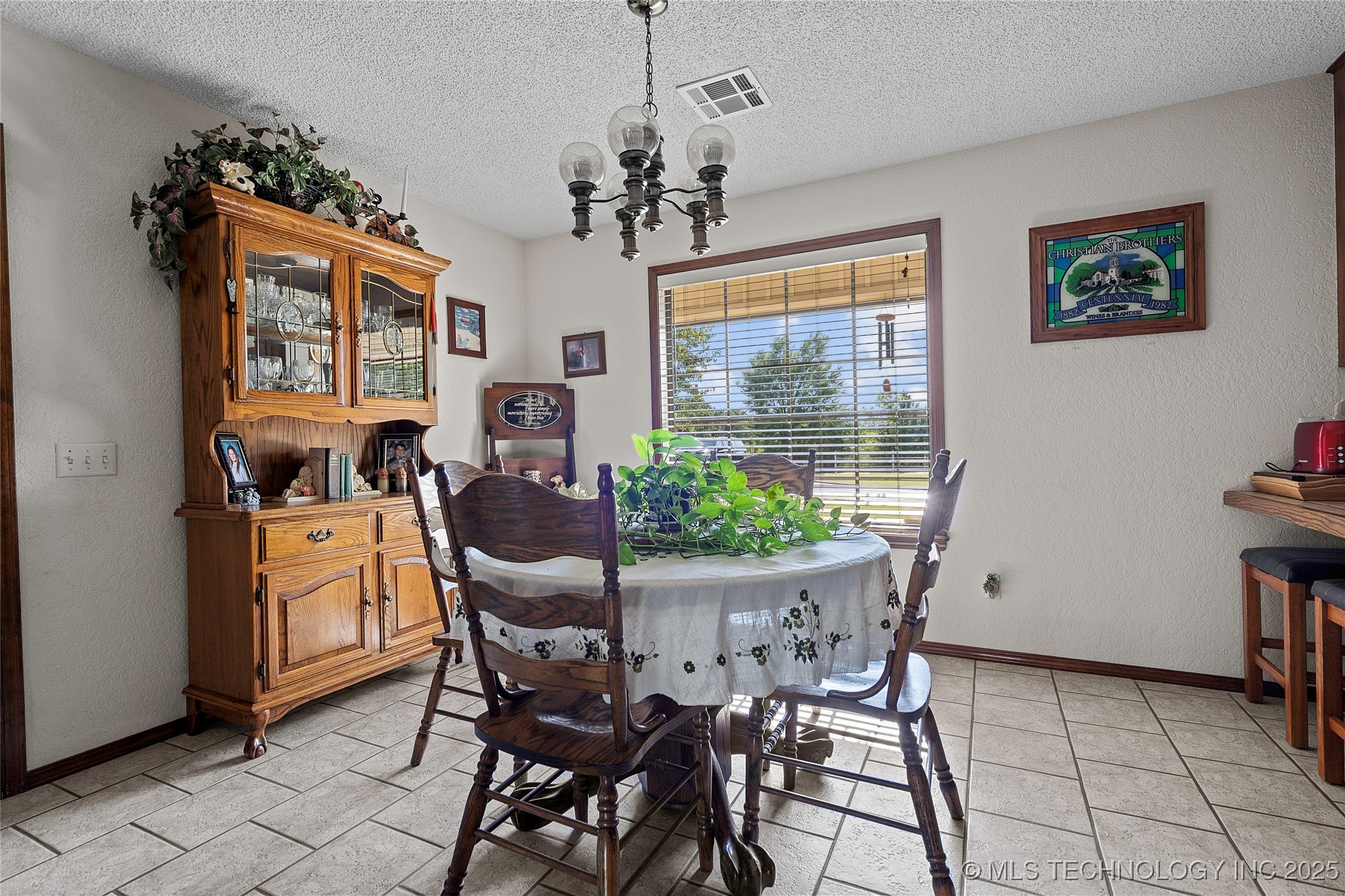 656 Evergreen Street Property Photo 9