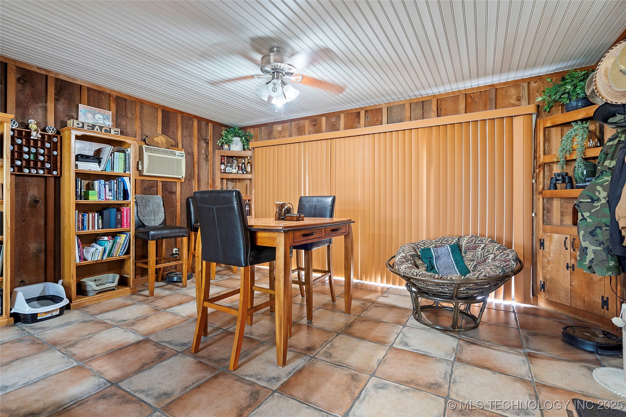 656 Evergreen Street Property Photo 15