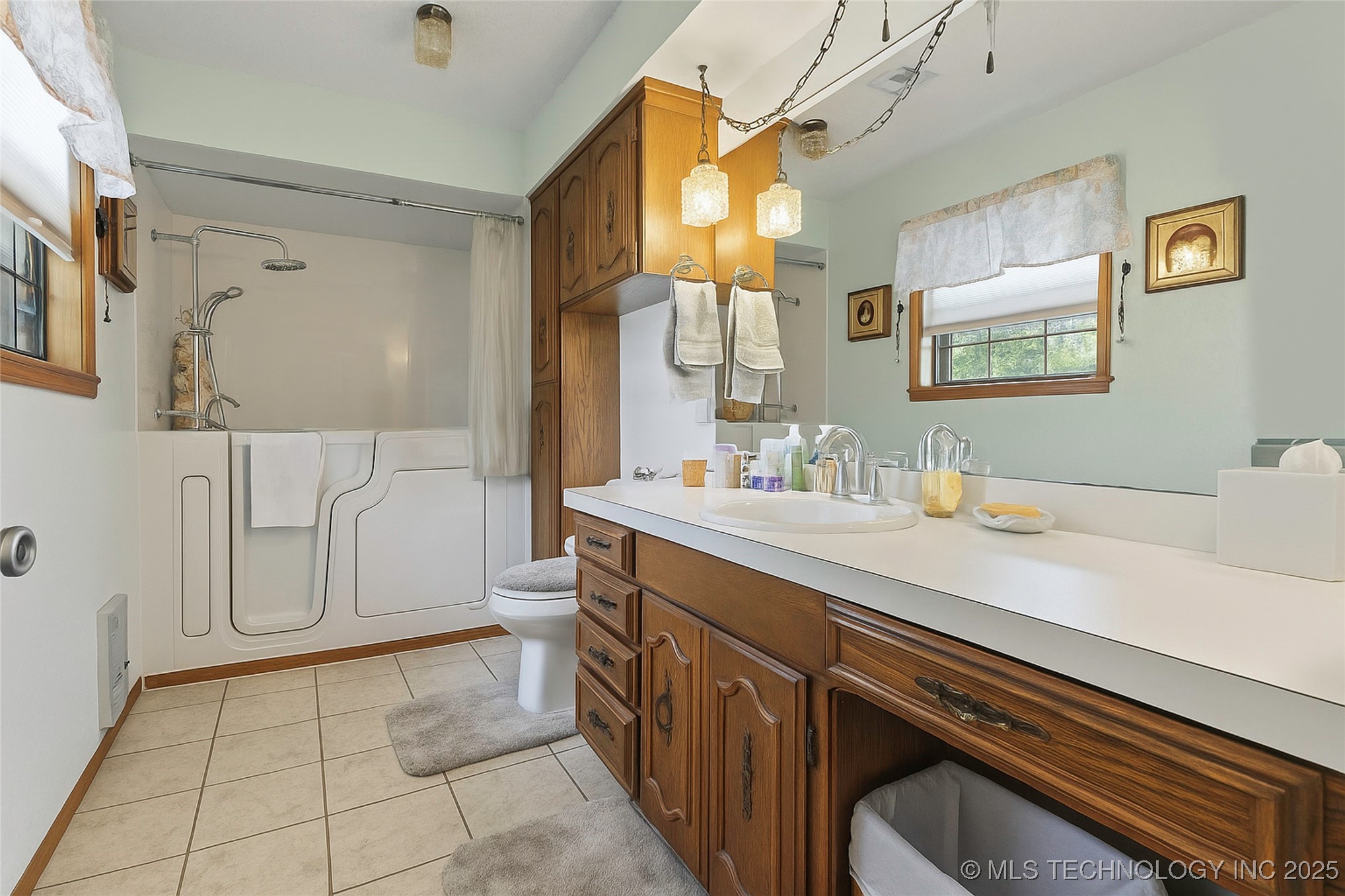 656 Evergreen Street Property Photo 21