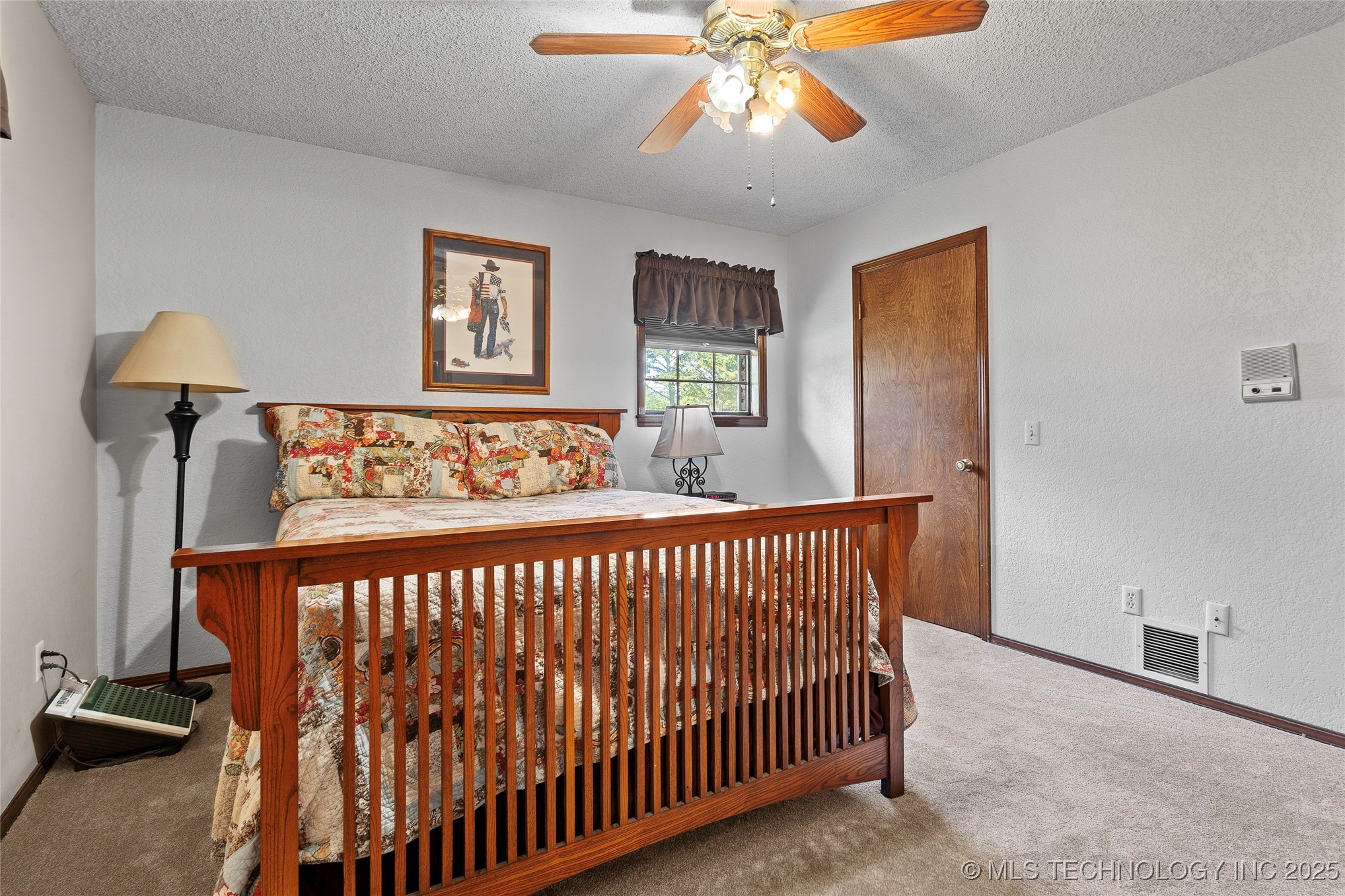 656 Evergreen Street Property Photo 25