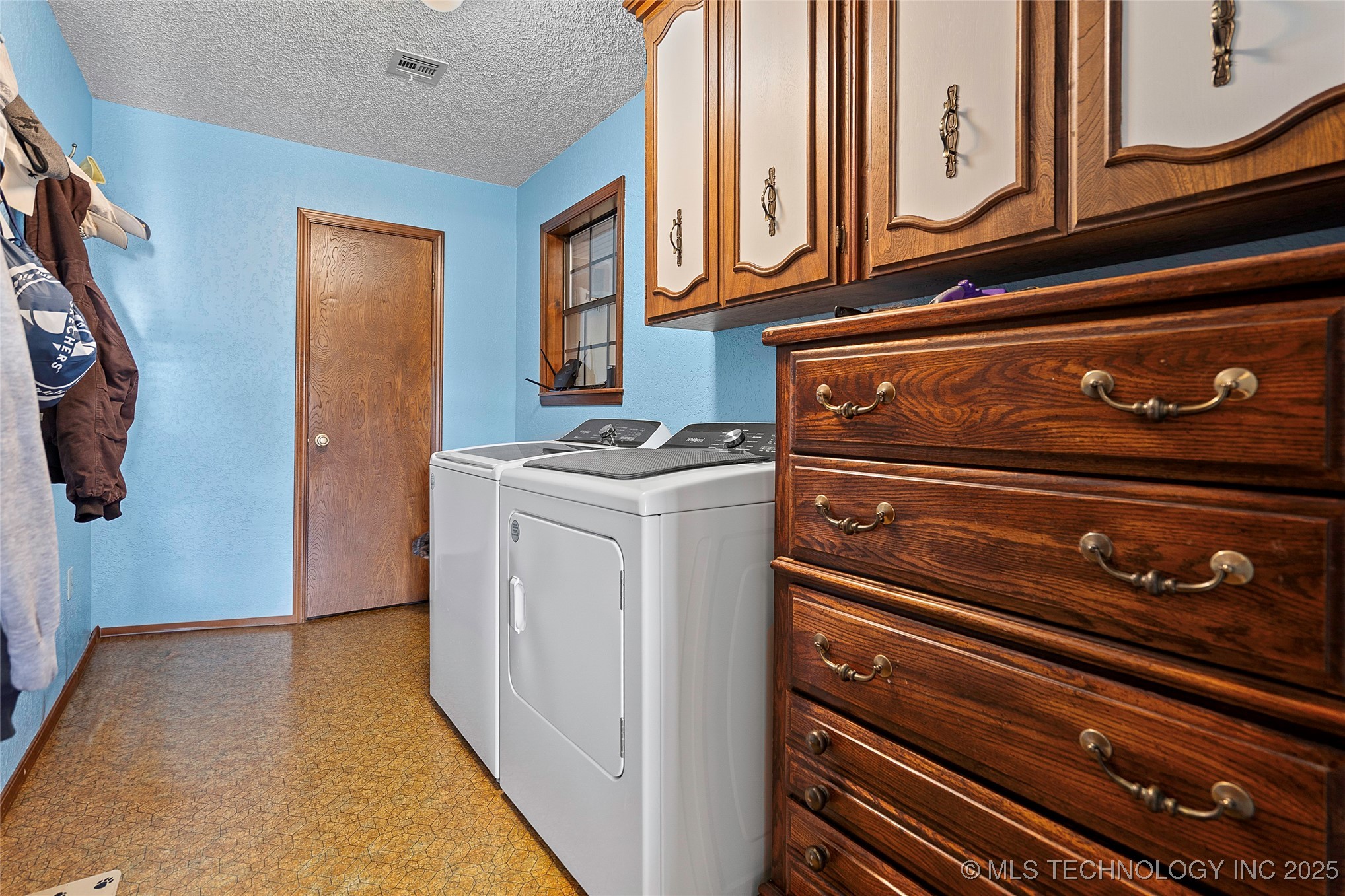 656 Evergreen Street Property Photo 27