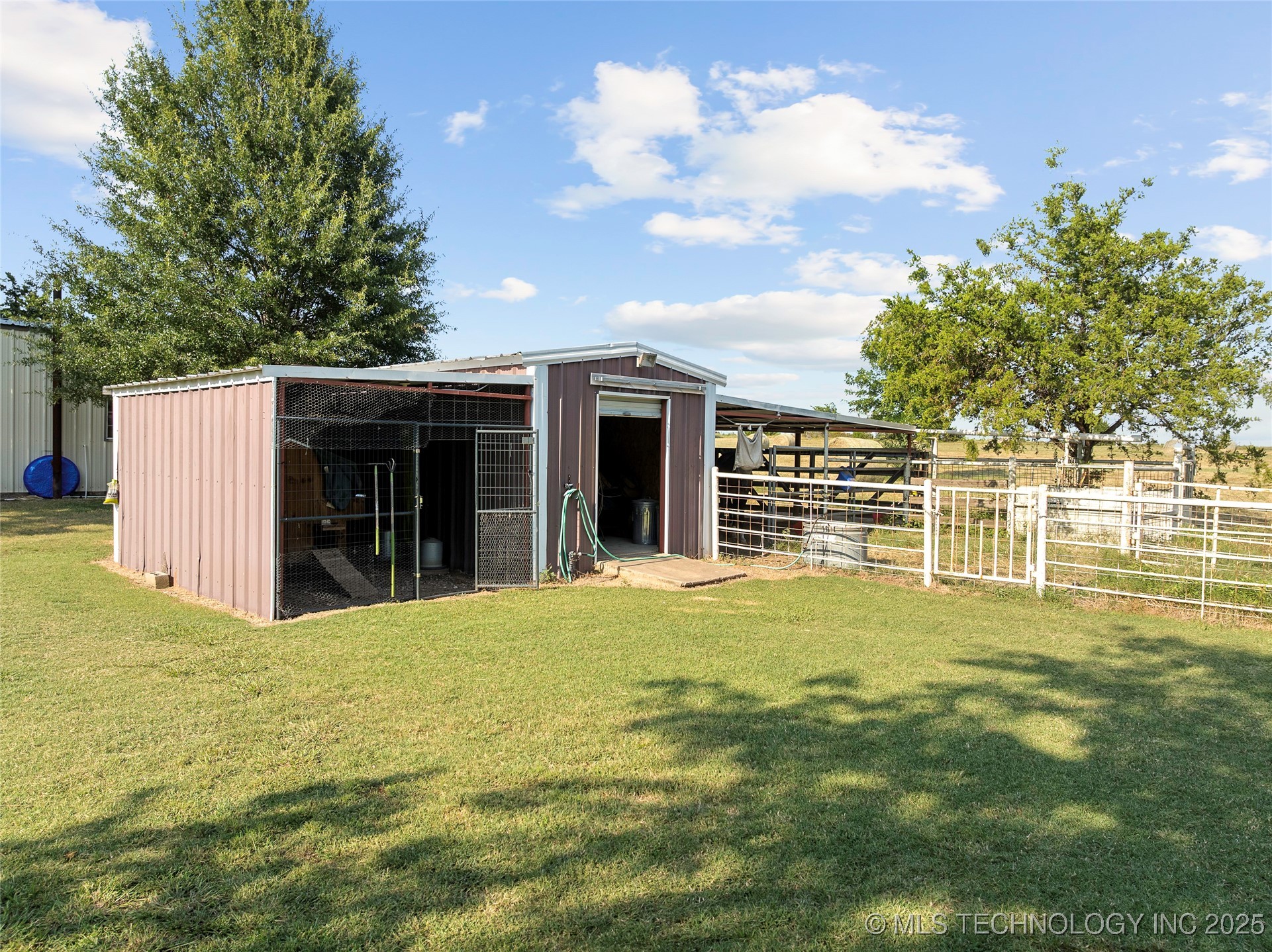 656 Evergreen Street Property Photo 39