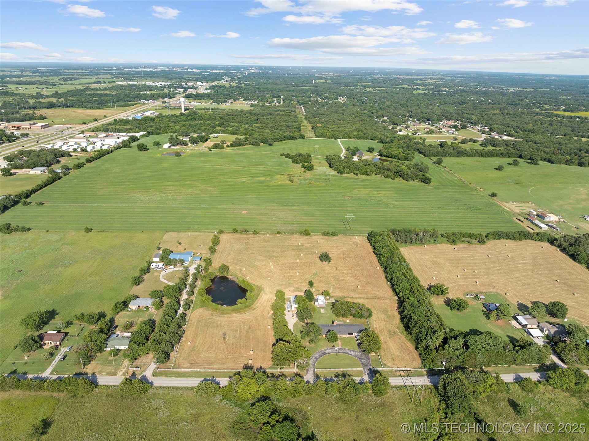 656 Evergreen Street Property Photo 50