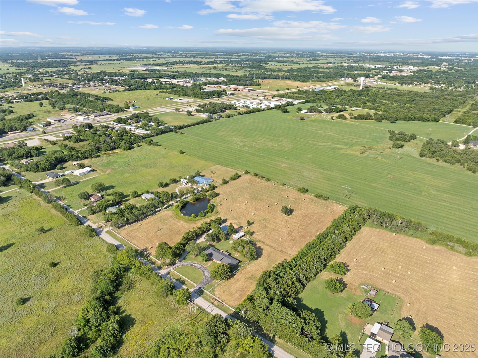 656 Evergreen Street Property Photo 51