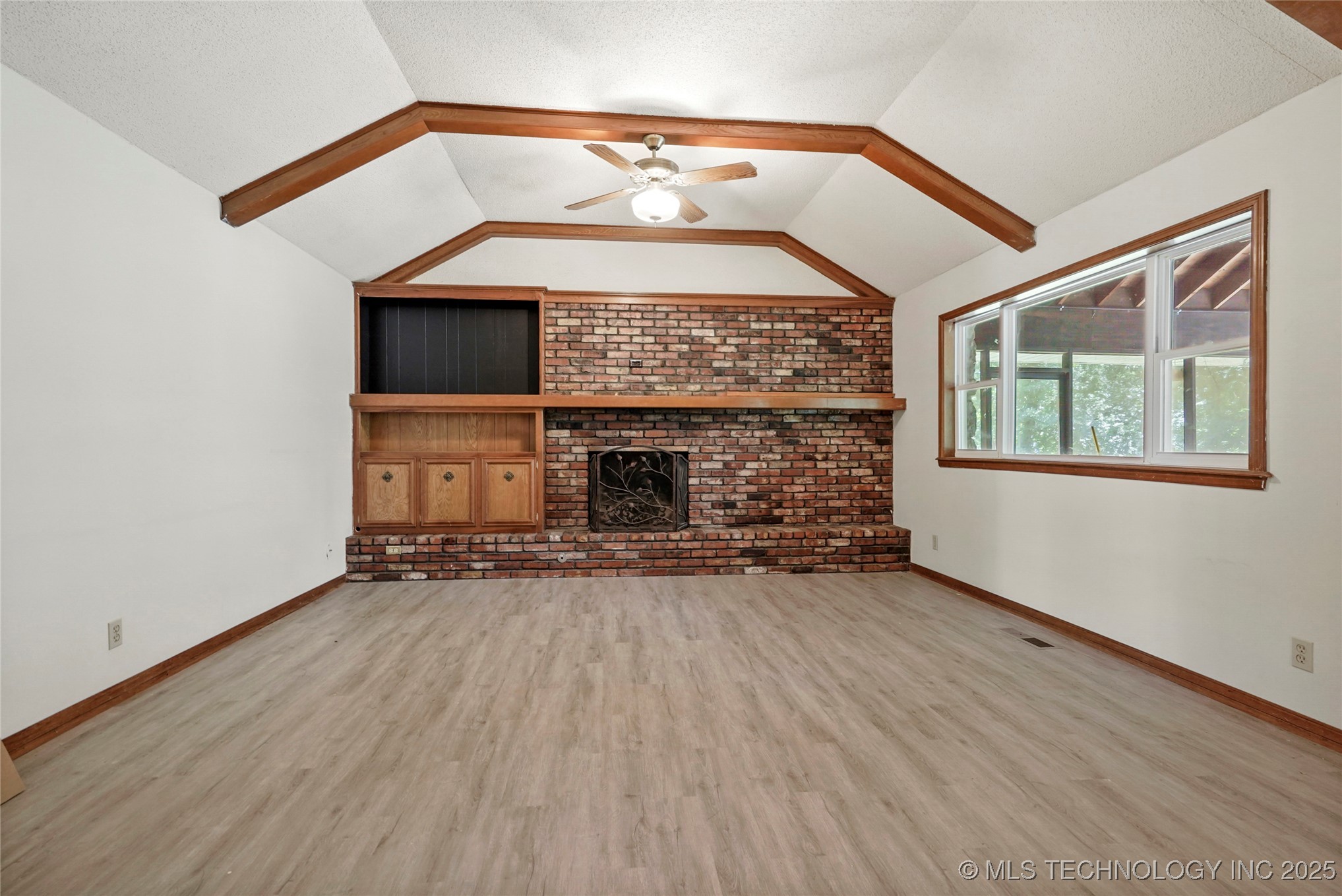 3740 E 104th Street Property Photo 8