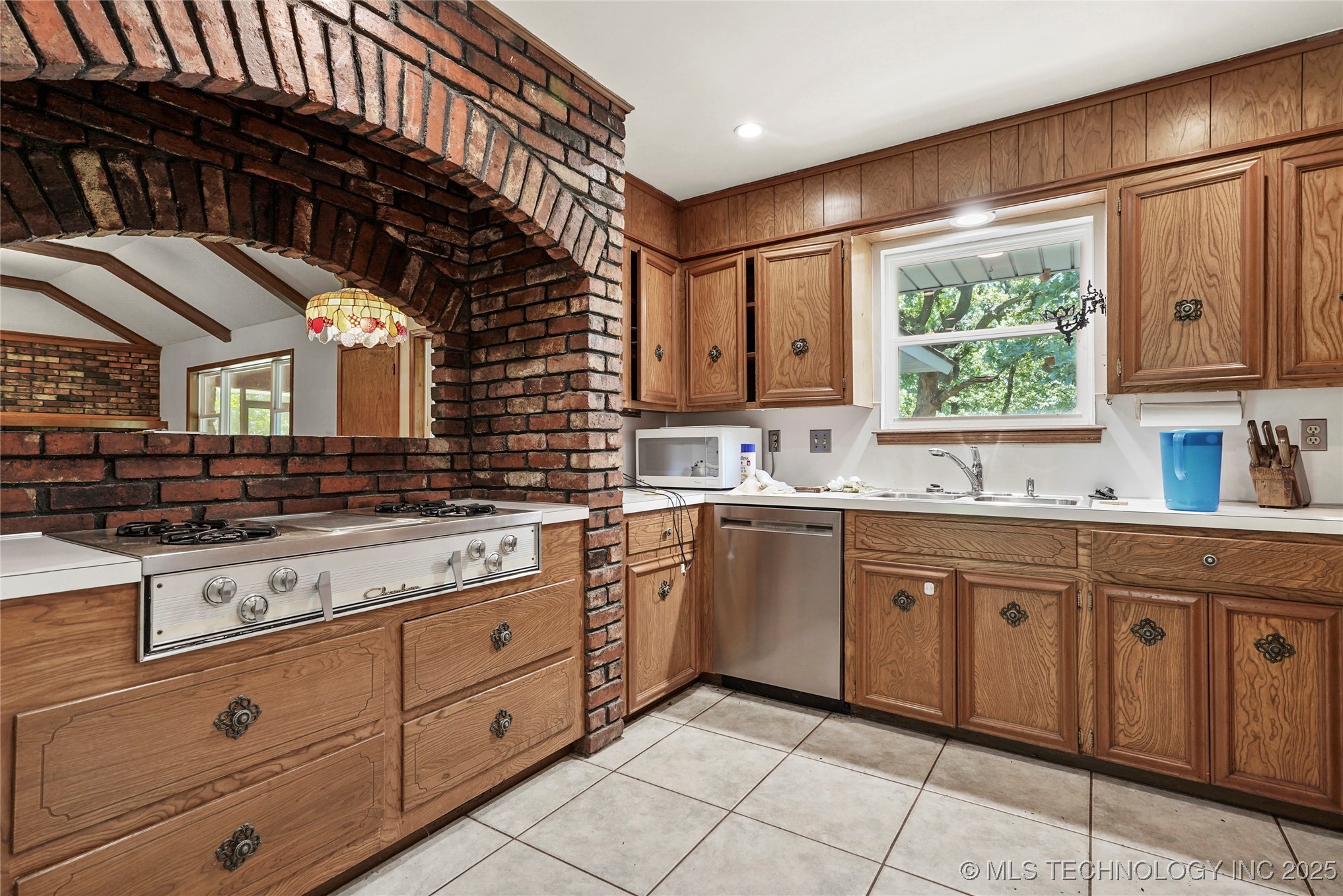 3740 E 104th Street Property Photo 12