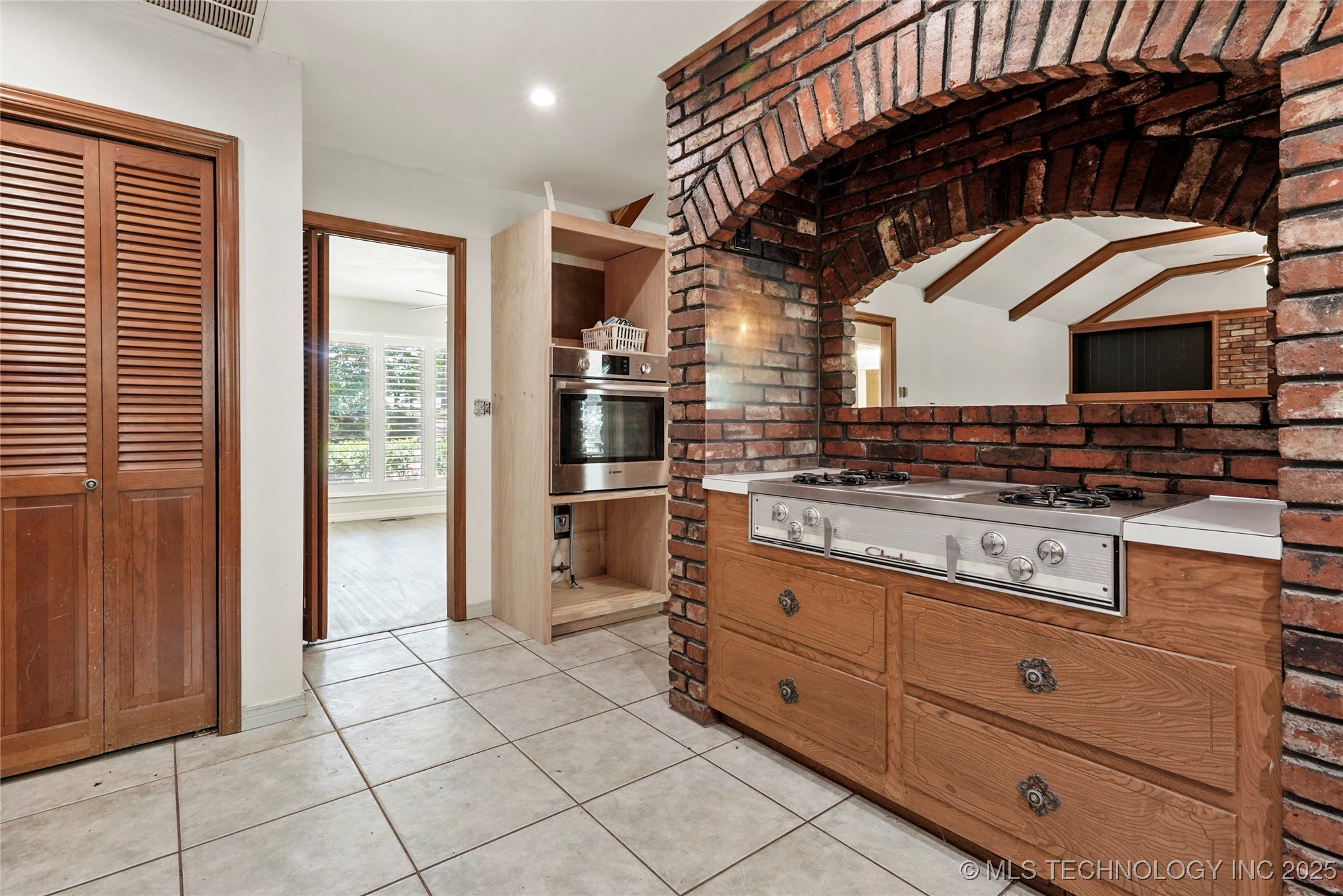 3740 E 104th Street Property Photo 15