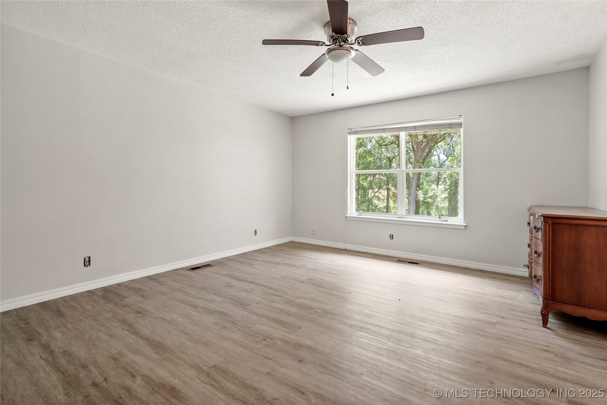 3740 E 104th Street Property Photo 16