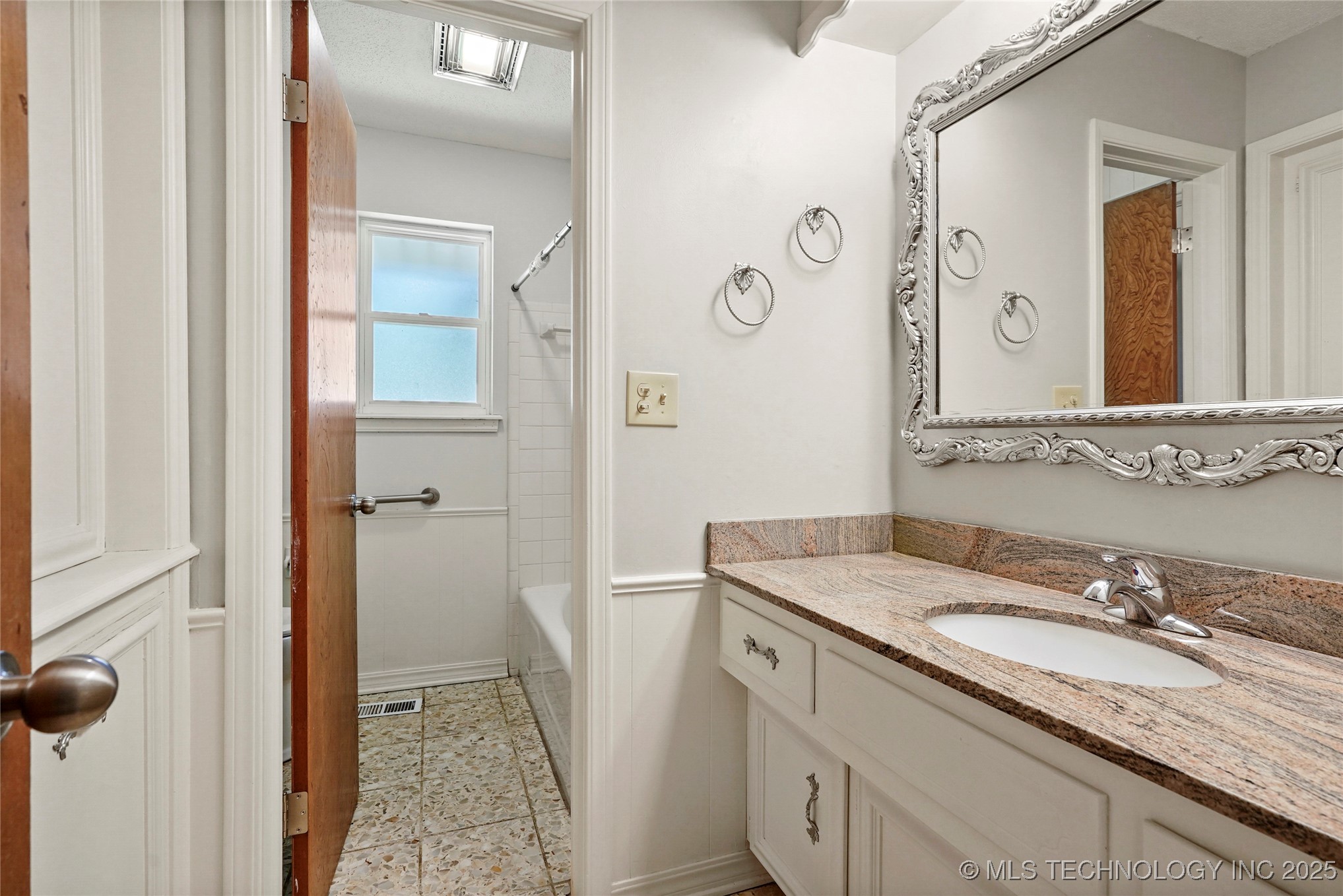 3740 E 104th Street Property Photo 22