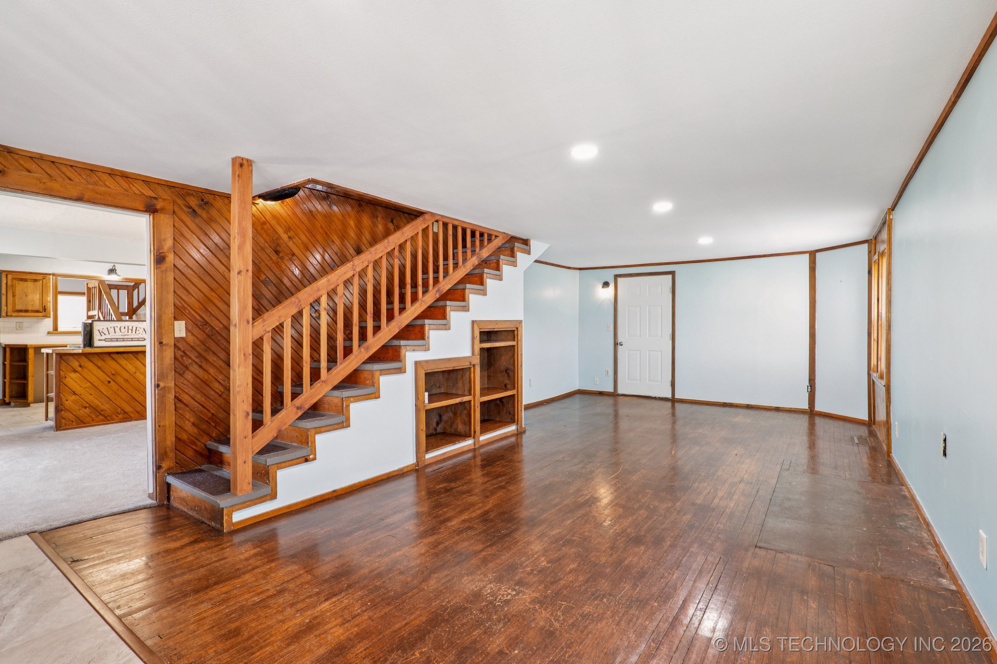 509 W 5th Street Property Photo 6