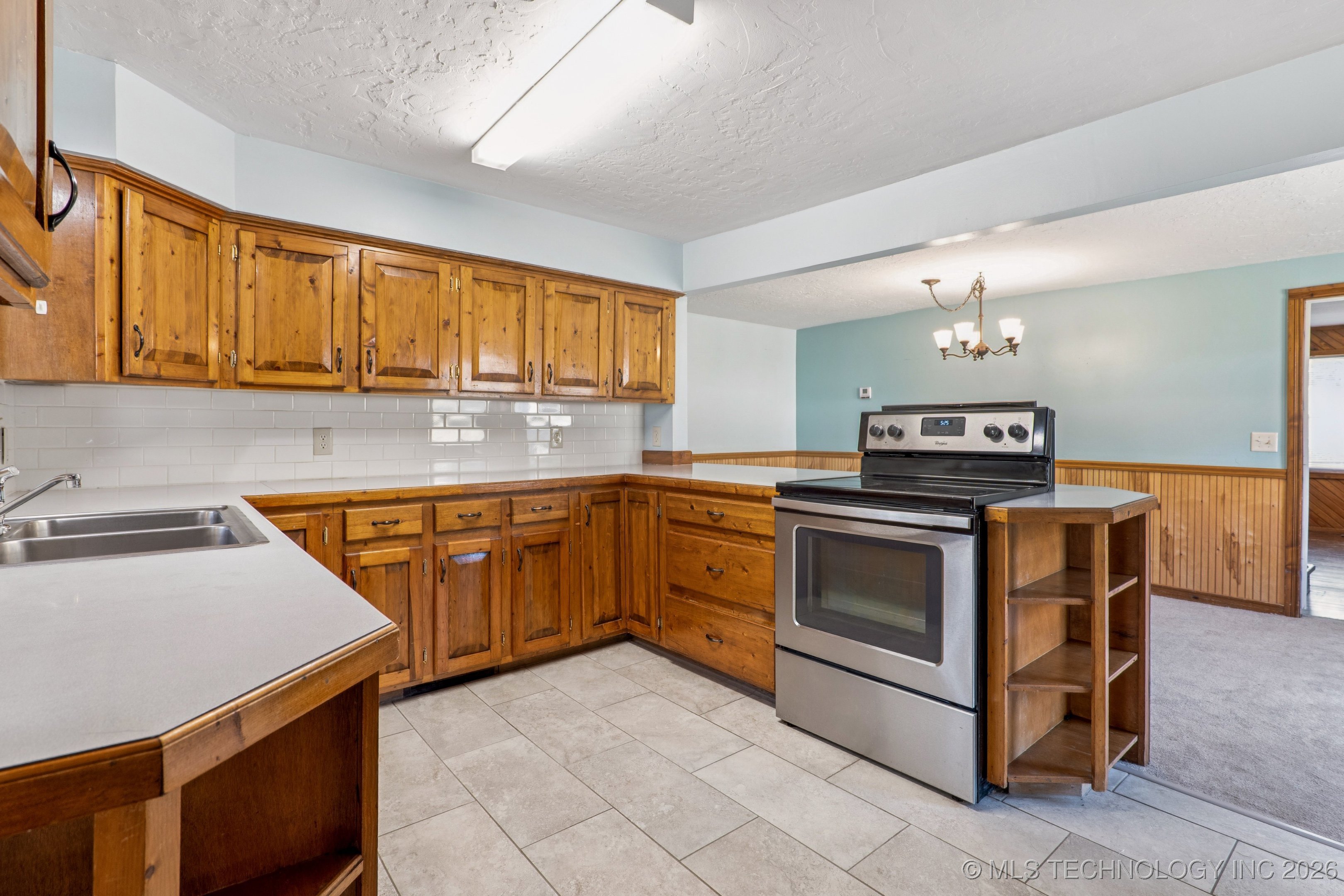 509 W 5th Street Property Photo 13