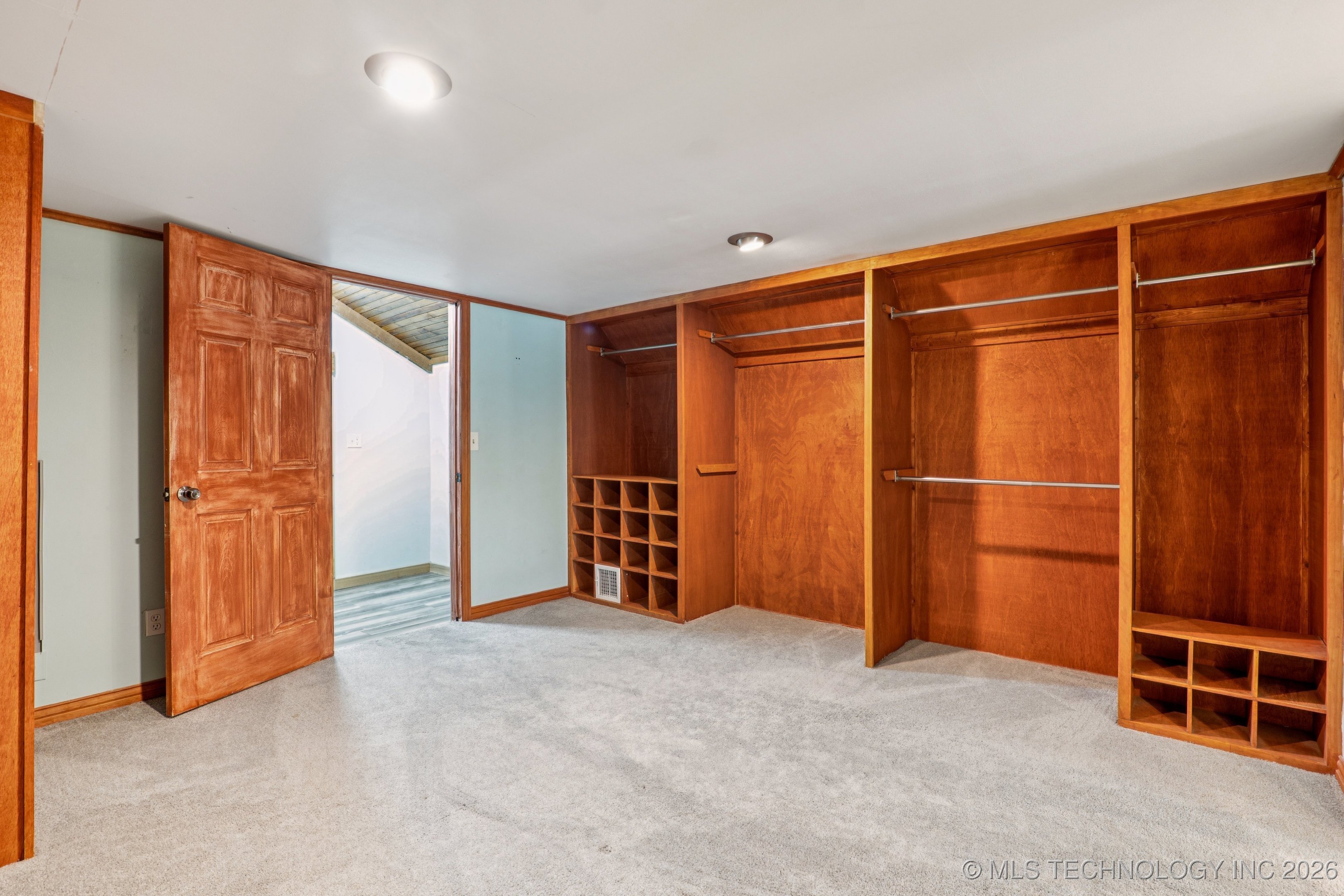 509 W 5th Street Property Photo 32