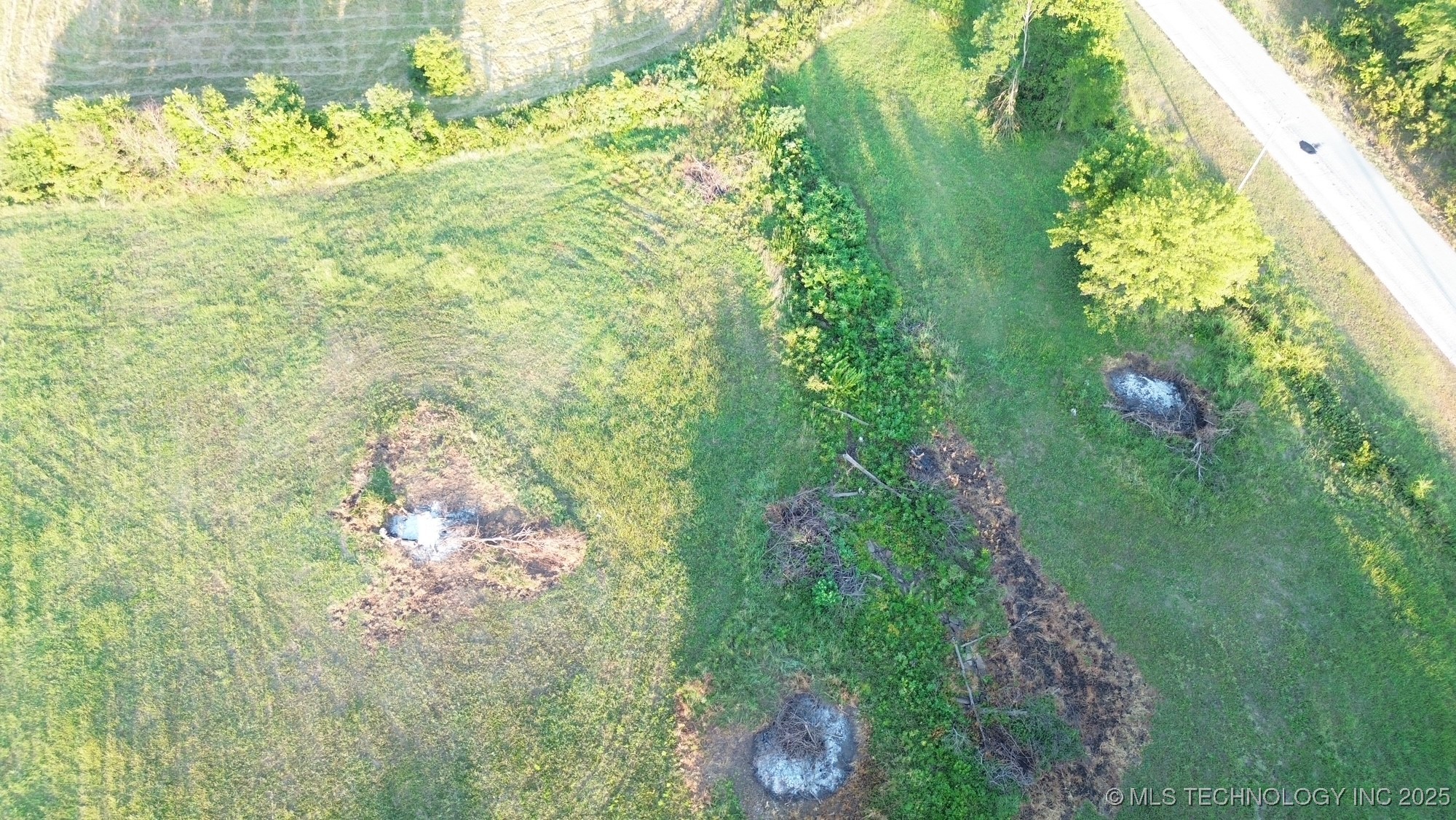 24 N 3985 Road Property Photo 4