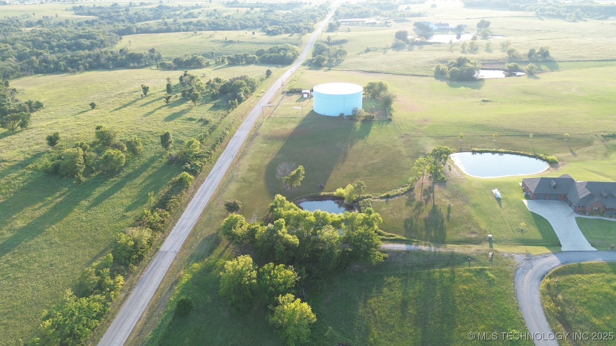 24 N 3985 Road Property Photo 6