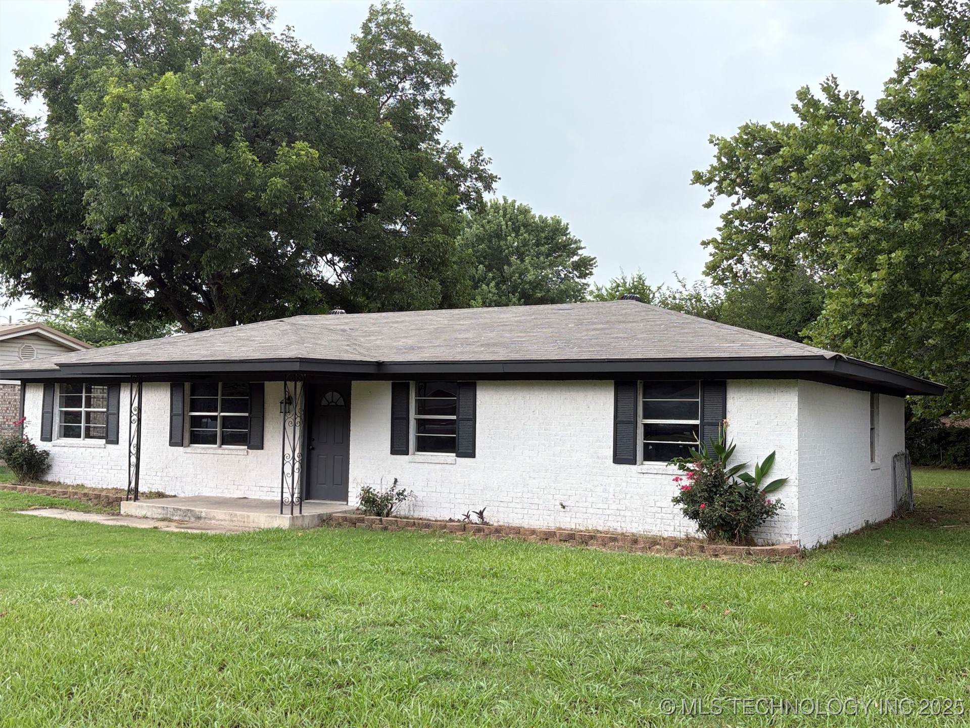 86 Wisteria Property Photo 3