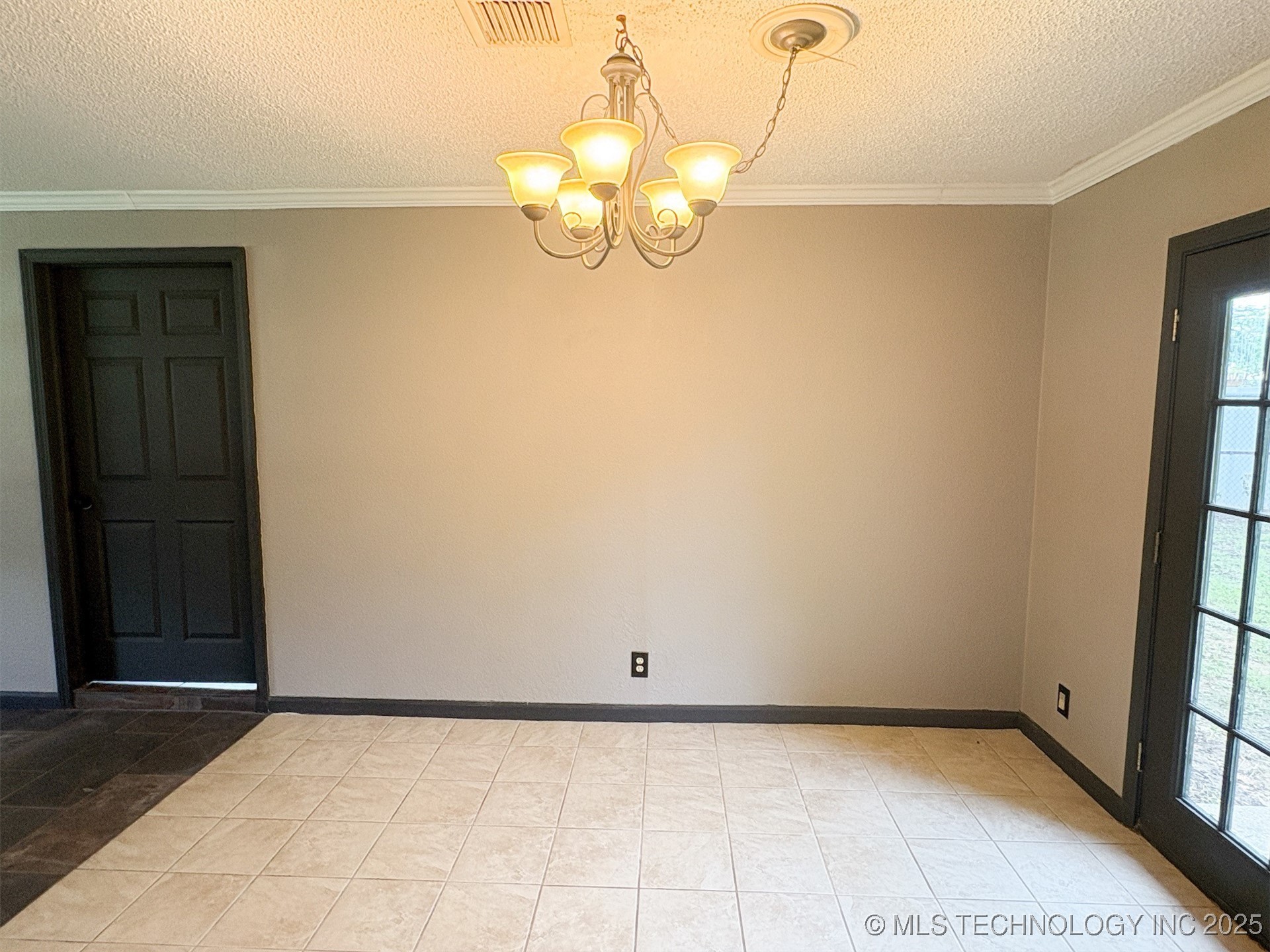 86 Wisteria Property Photo 10