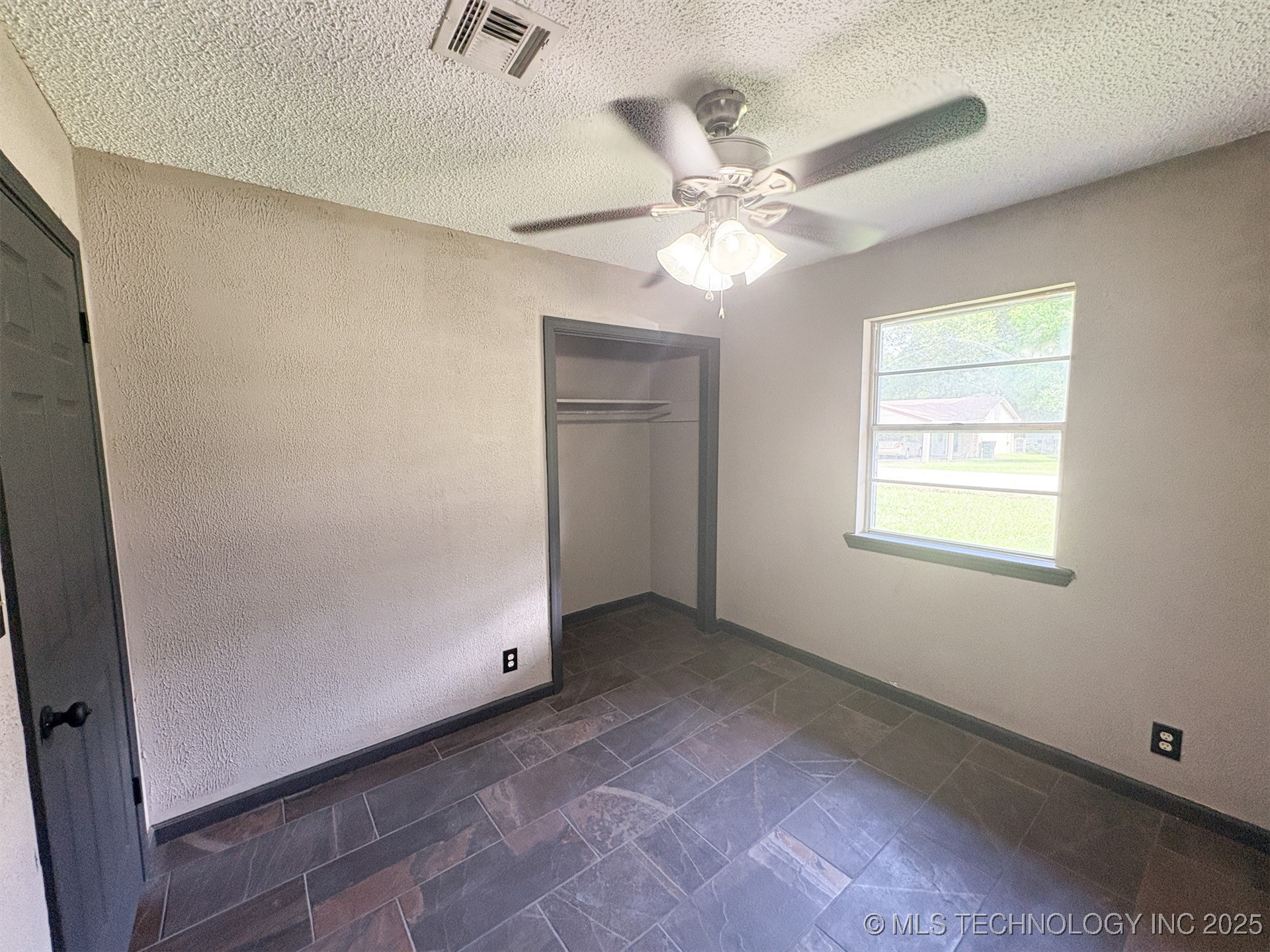 86 Wisteria Property Photo 15