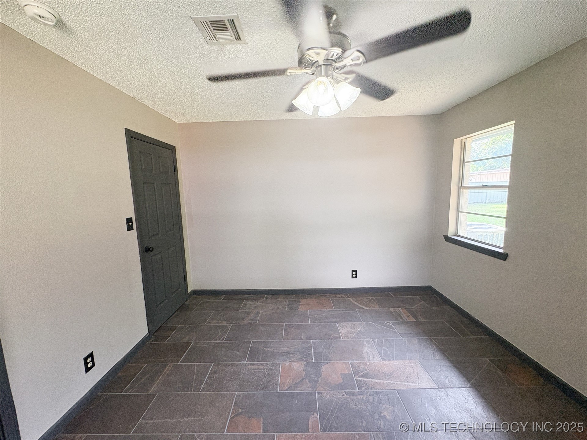 86 Wisteria Property Photo 20