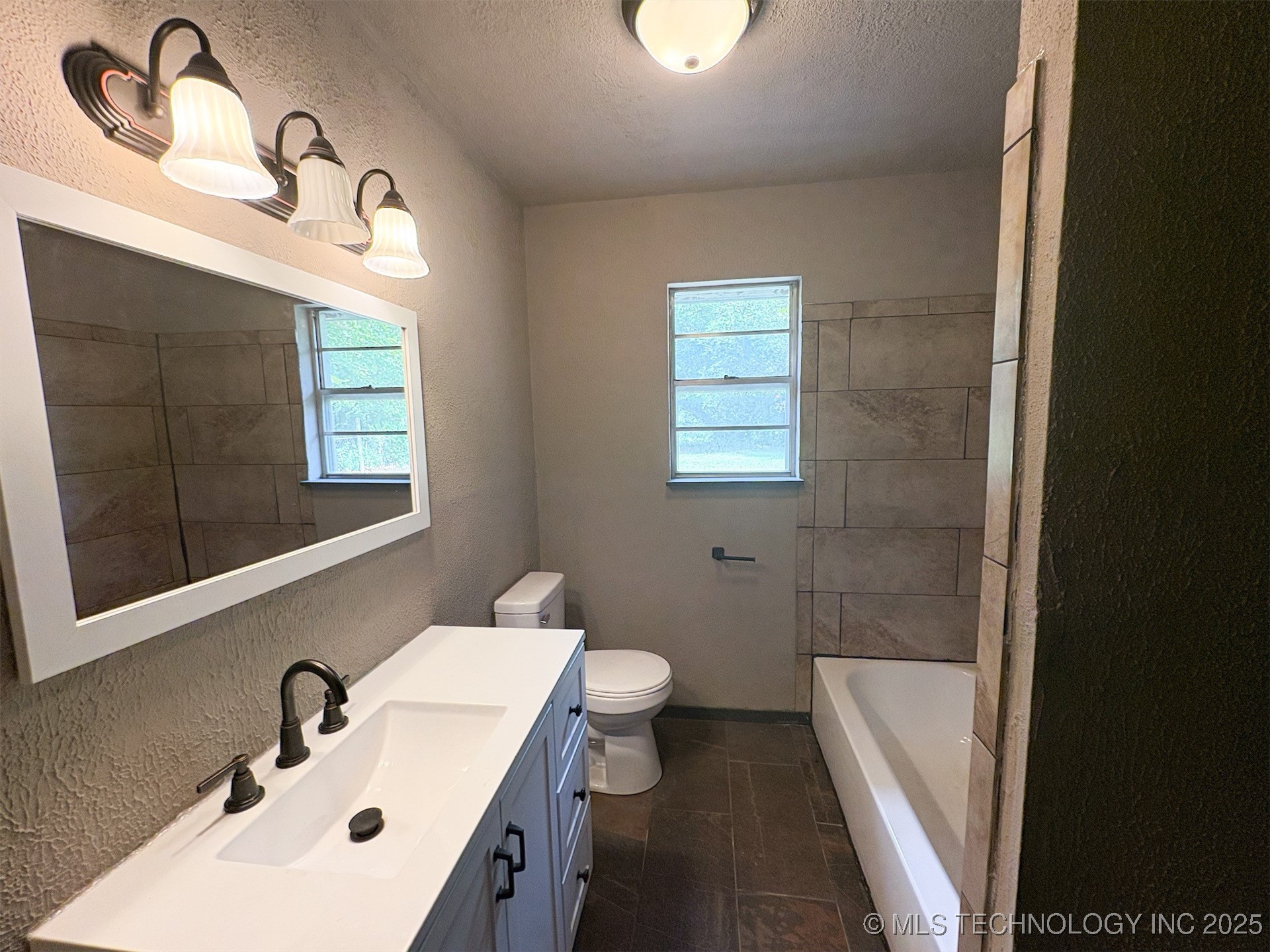 86 Wisteria Property Photo 21