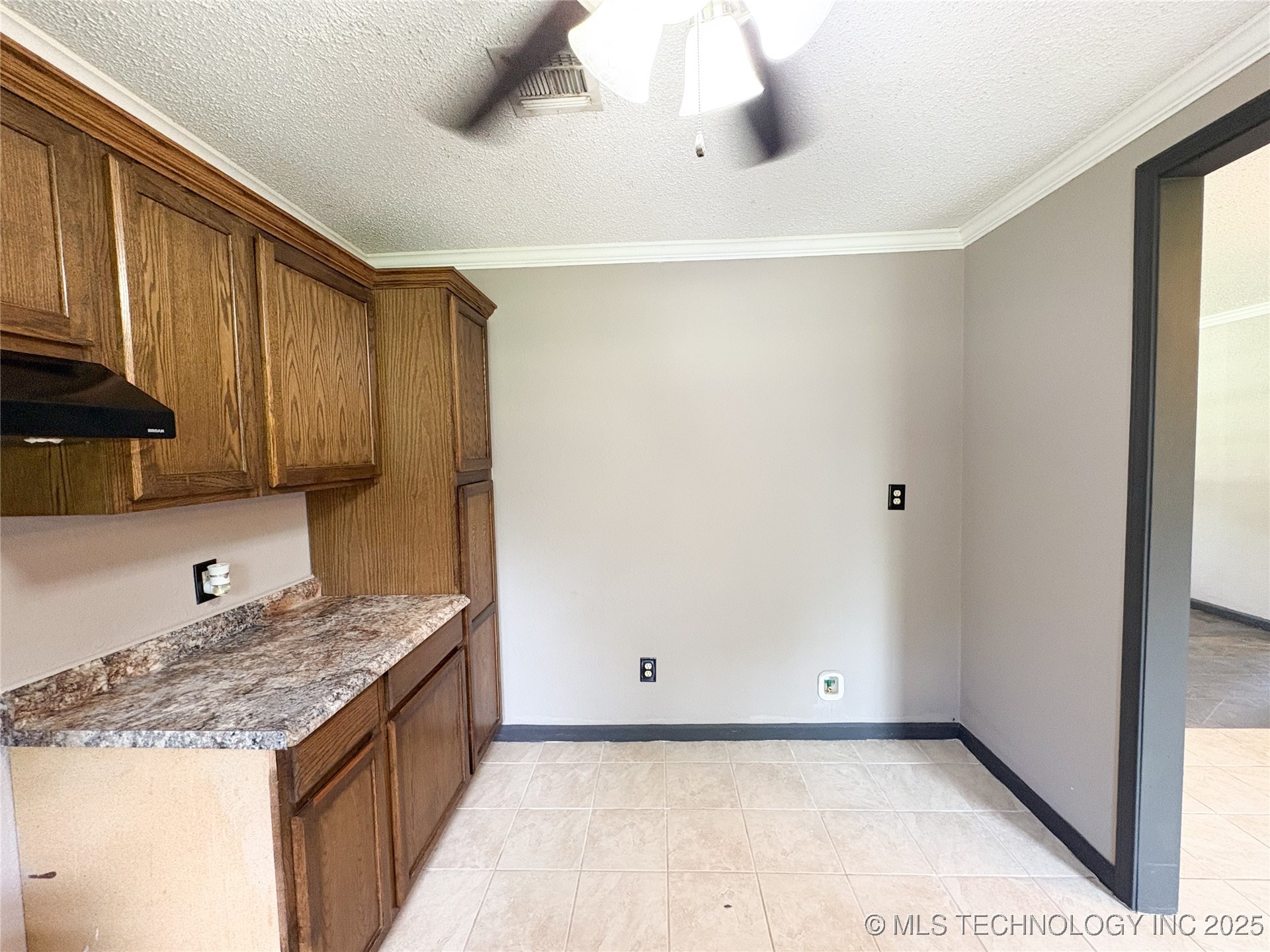 86 Wisteria Property Photo 26