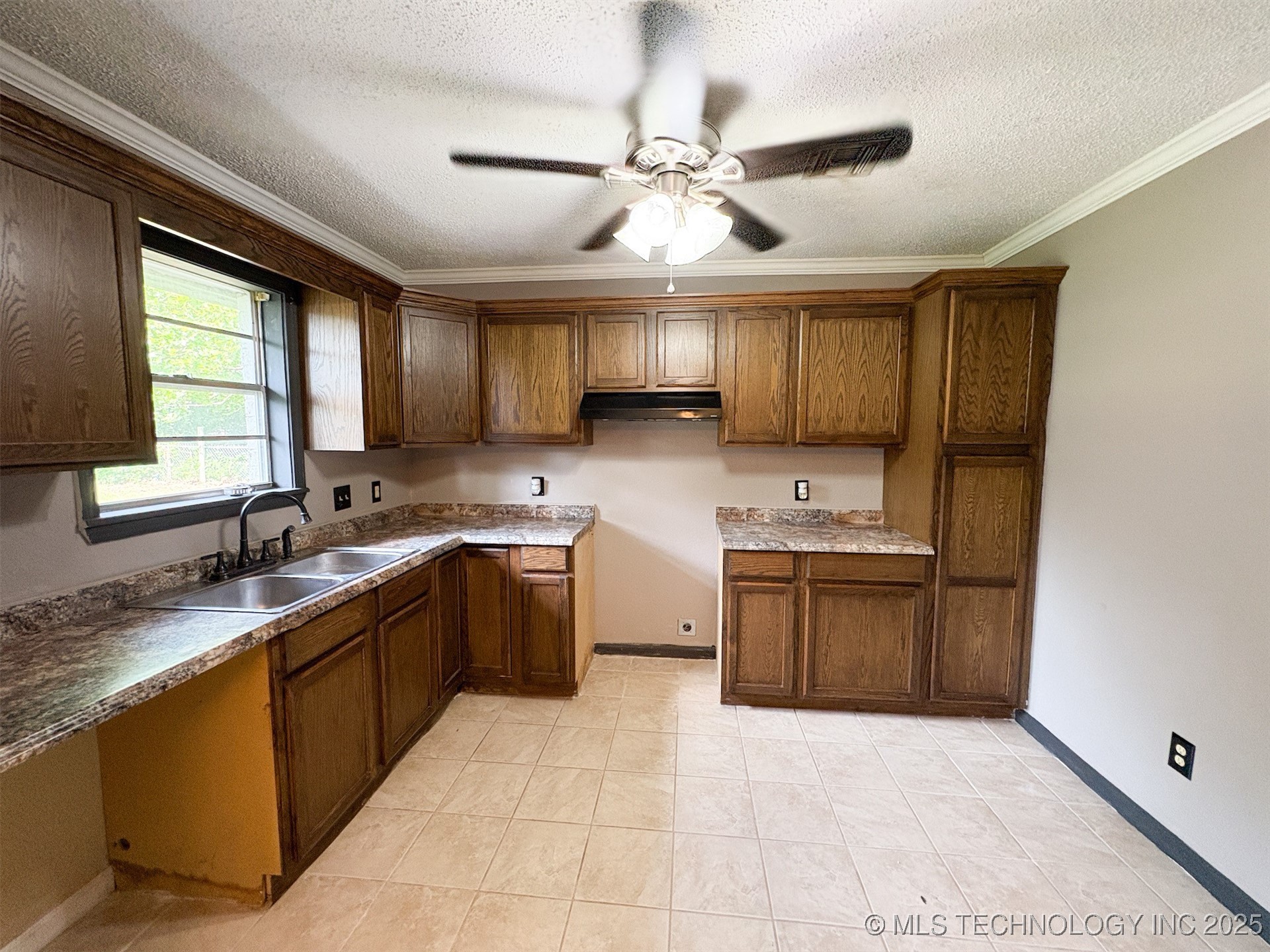 86 Wisteria Property Photo 27