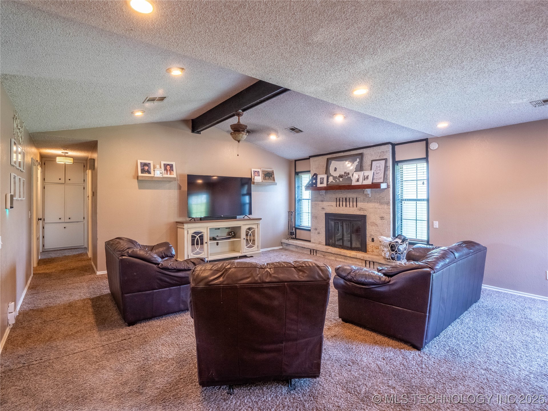 5330 Emery Property Photo 5