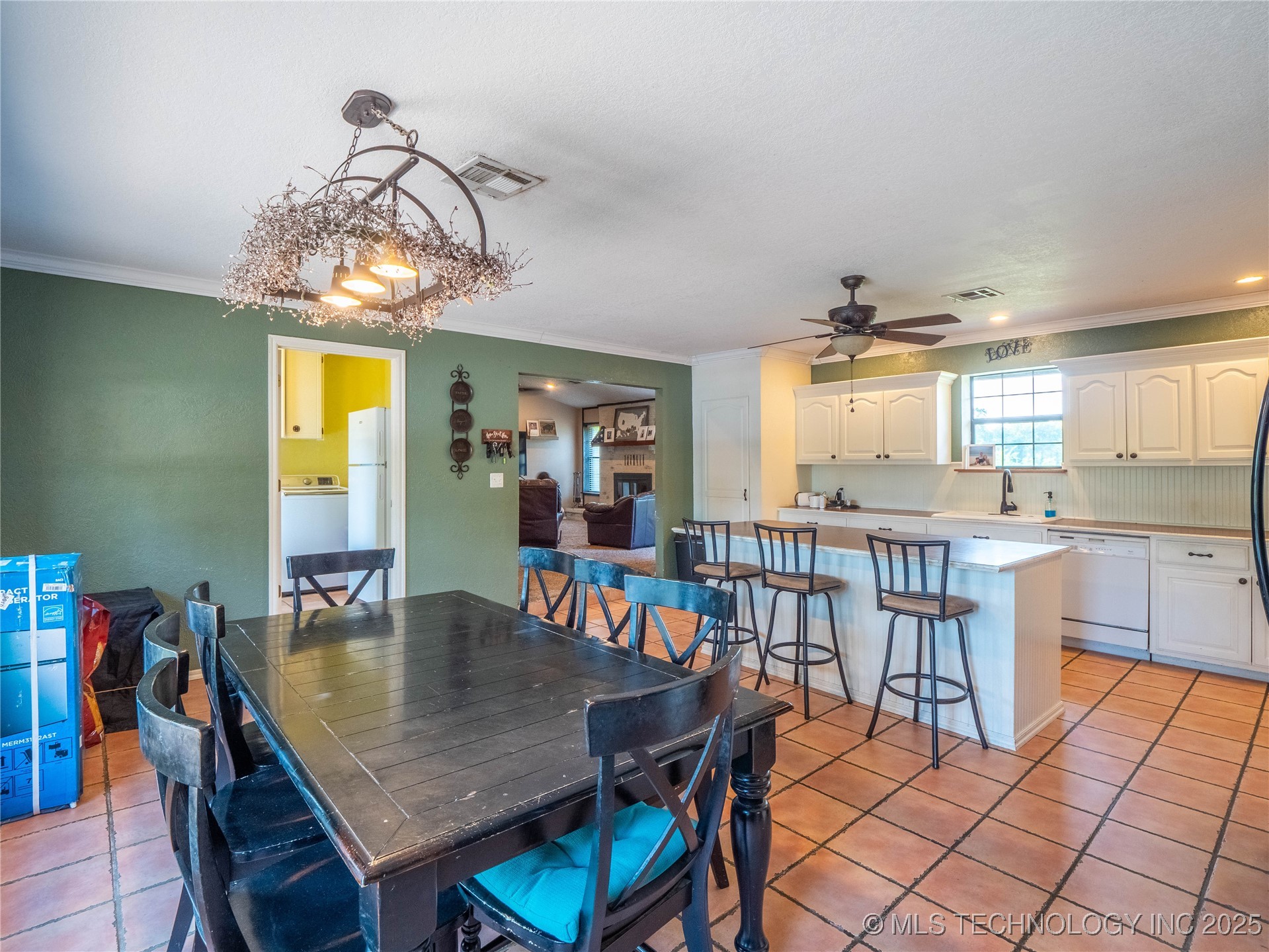 5330 Emery Property Photo 9