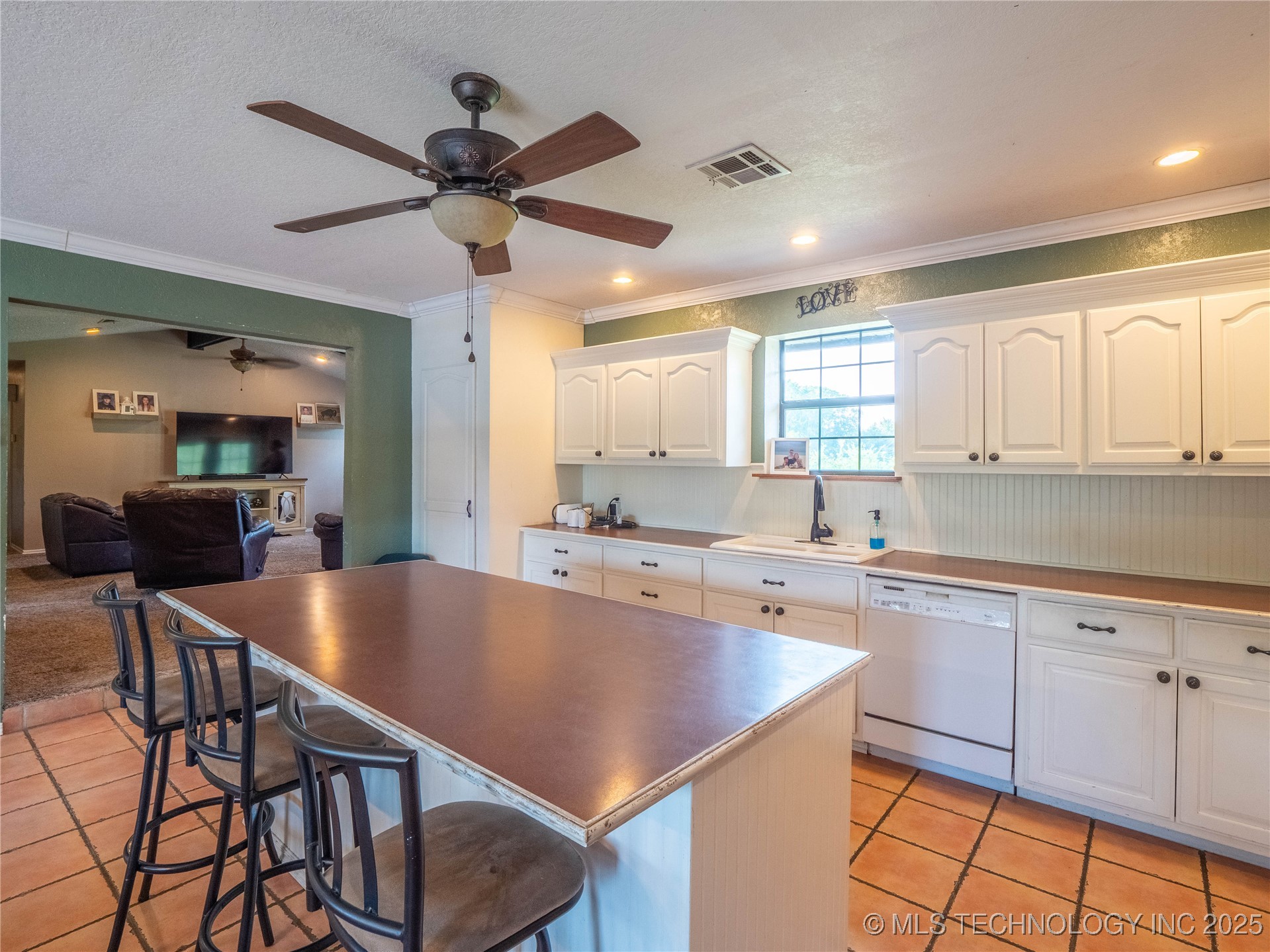 5330 Emery Property Photo 15