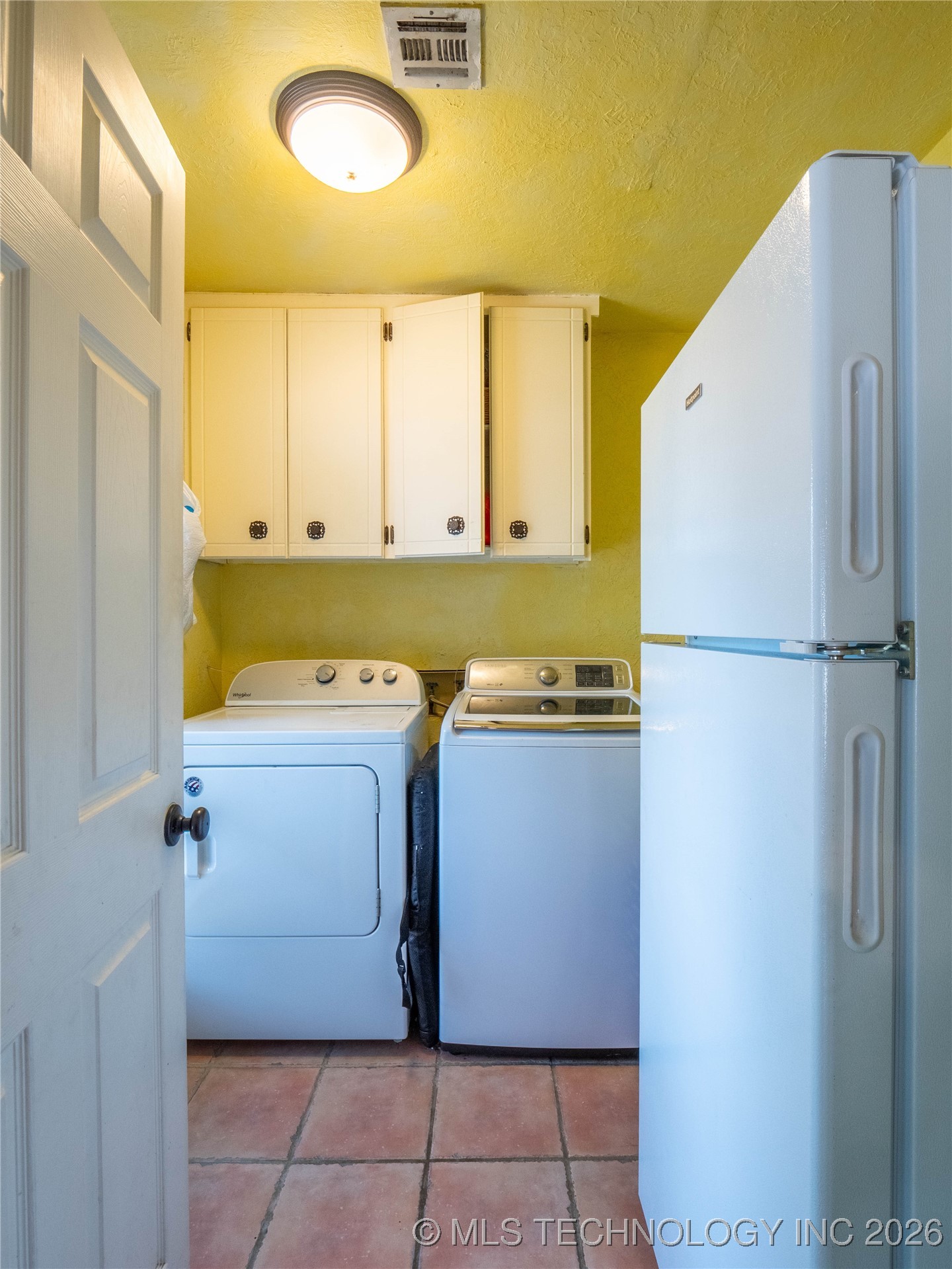 5330 Emery Property Photo 16