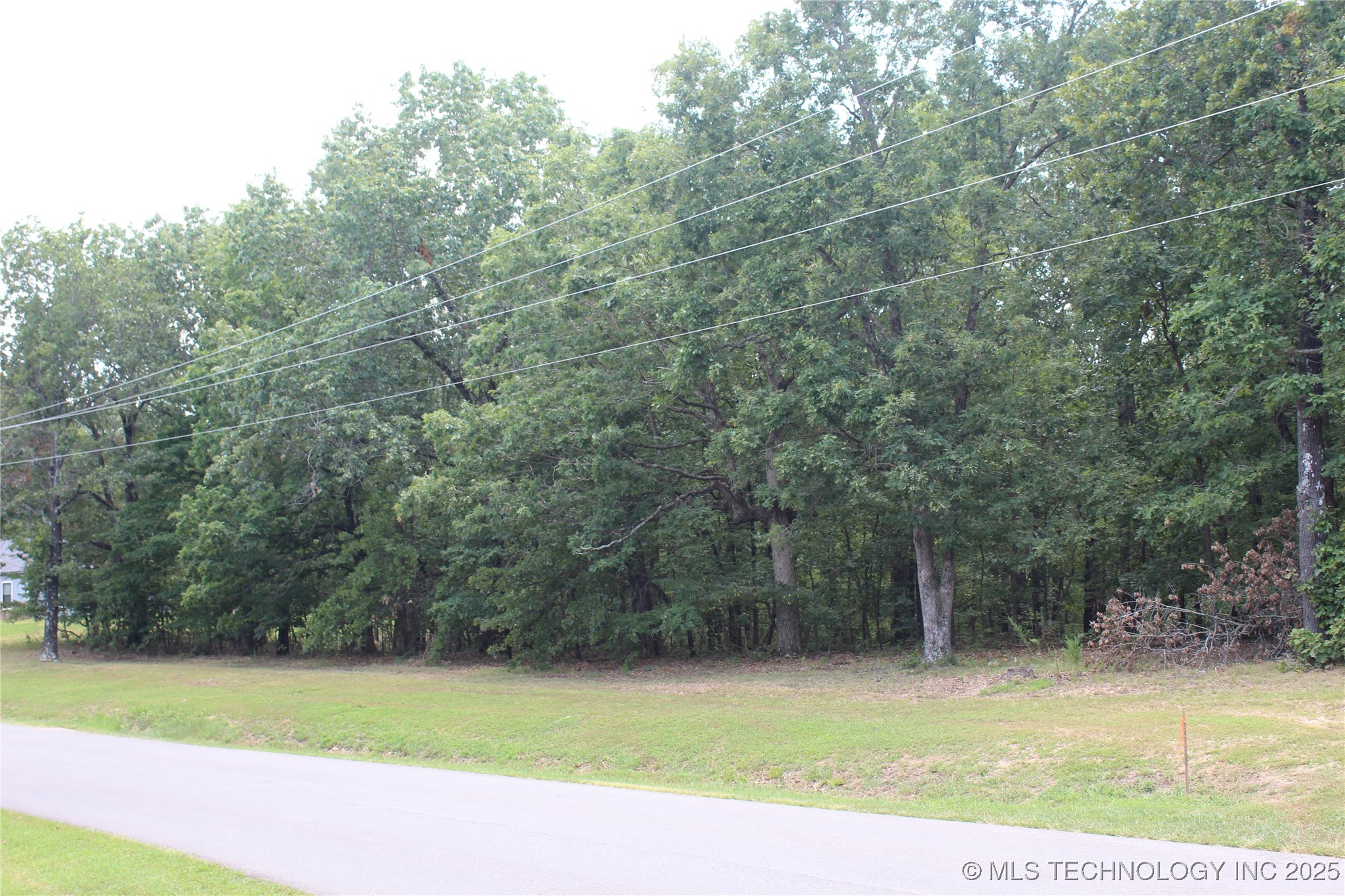 164 Crossroads Drive Property Photo 2