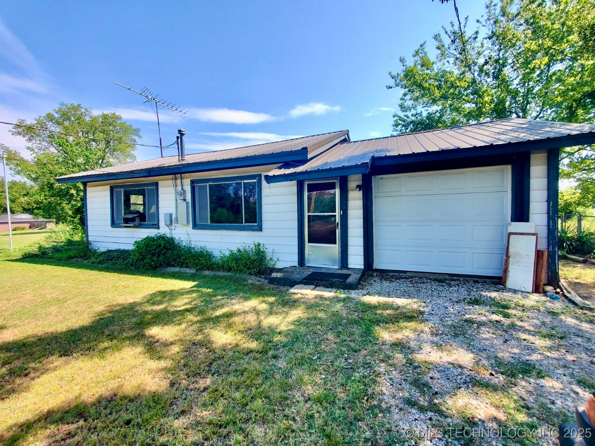 16060 Old Morris Highway Property Photo 2